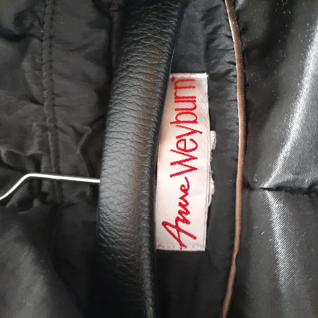 Voir photo 4 de Manteau noir classique chic lavable Anne Weyburn La Redoute T 40 Manteau noir classique chic lavable Anne Weyburn La Redoute T 40 Très bon état - Vue 4 -
