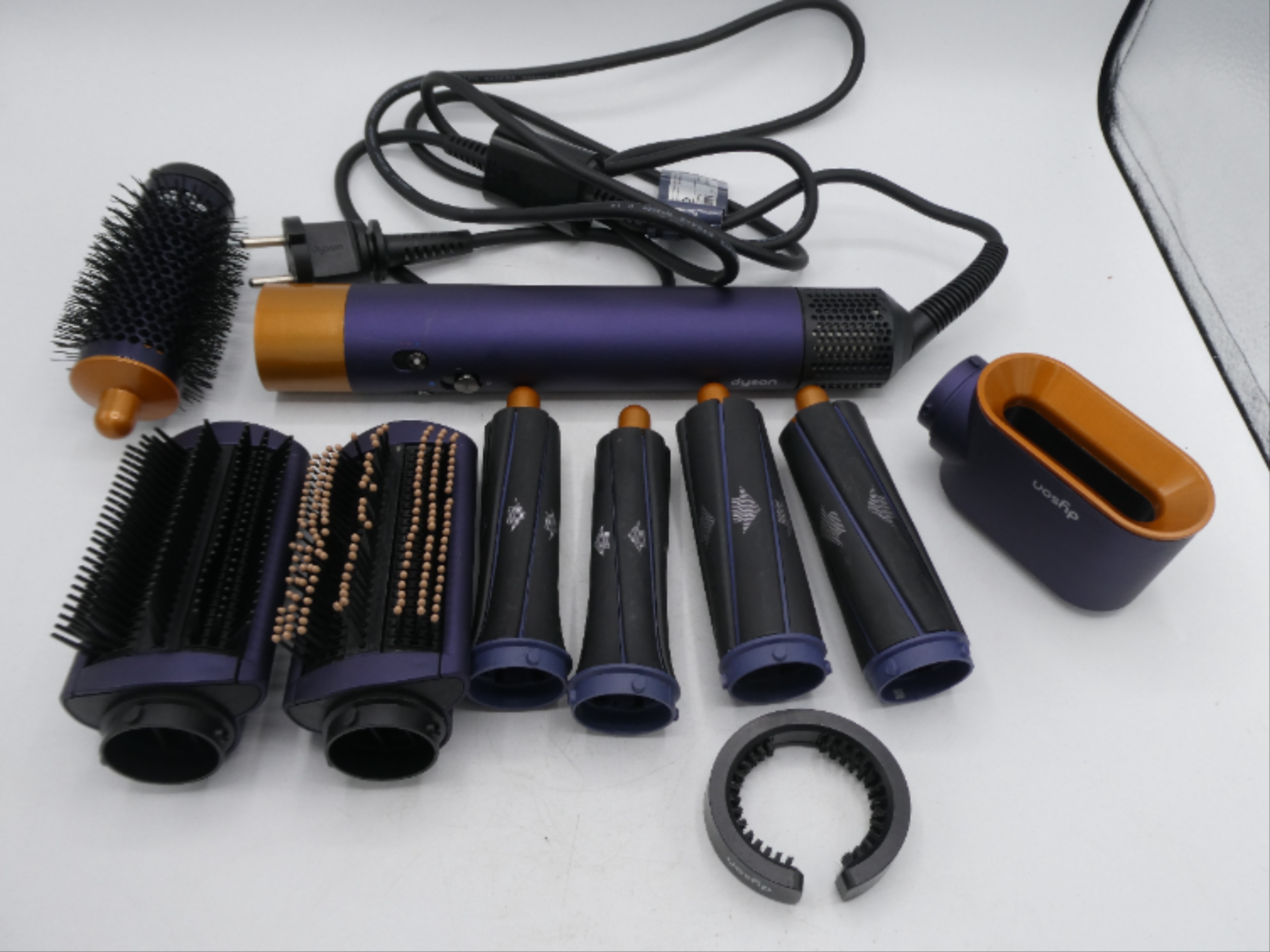 Dyson Airwrap Multi-Styler Complete – Kit Complet pour Tous Types de Cheveux - Comme neuf - Photo 4