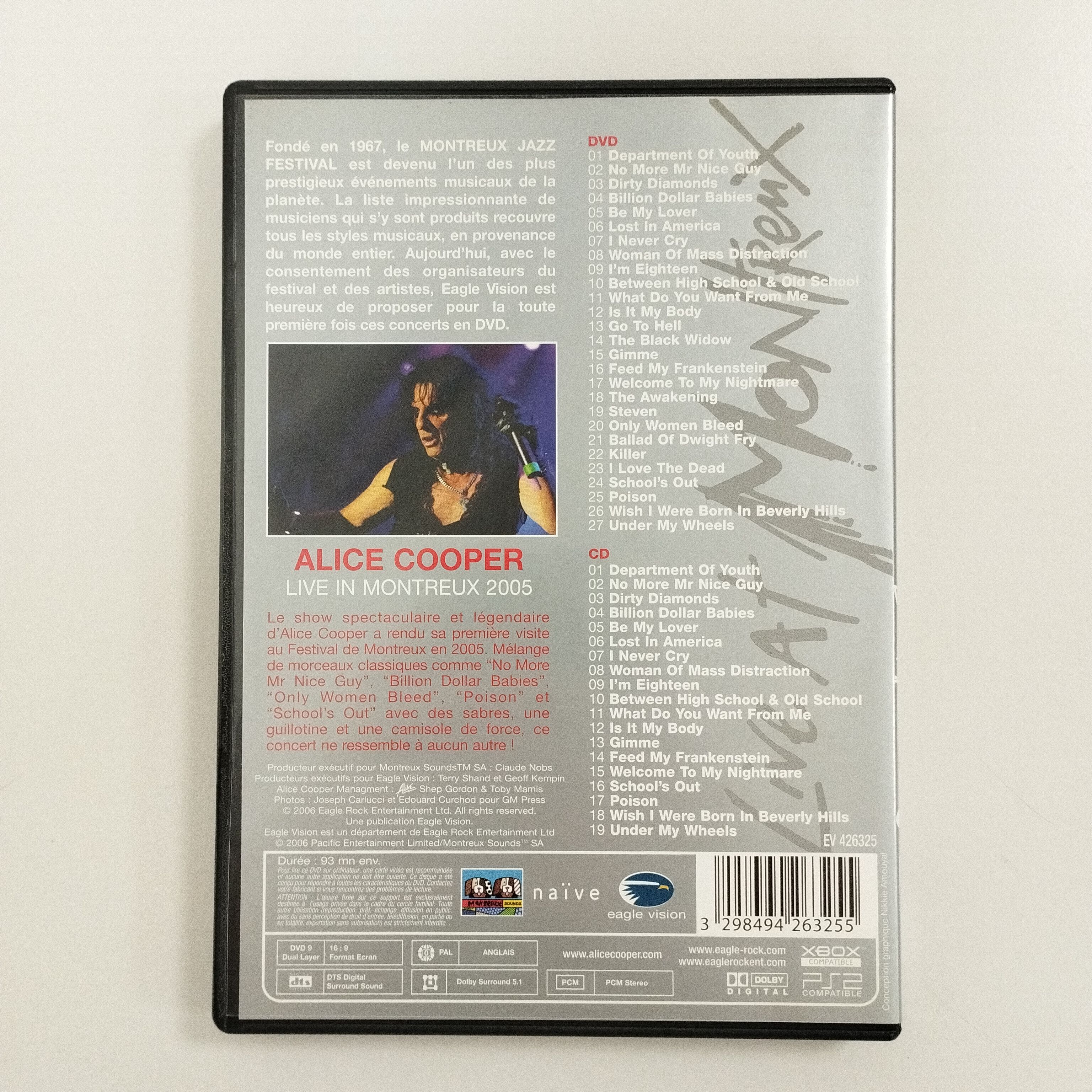 Voir photo 6 de Lot de 2 DVD musicaux hard rock : Alice Cooper Trashes the World / Alice Cooper Live at Montreux Lot de 2 DVD musicaux hard rock : Alice Cooper Trashes the World / Alice Cooper Live at Montreux Comme neuf - Vue 6 -