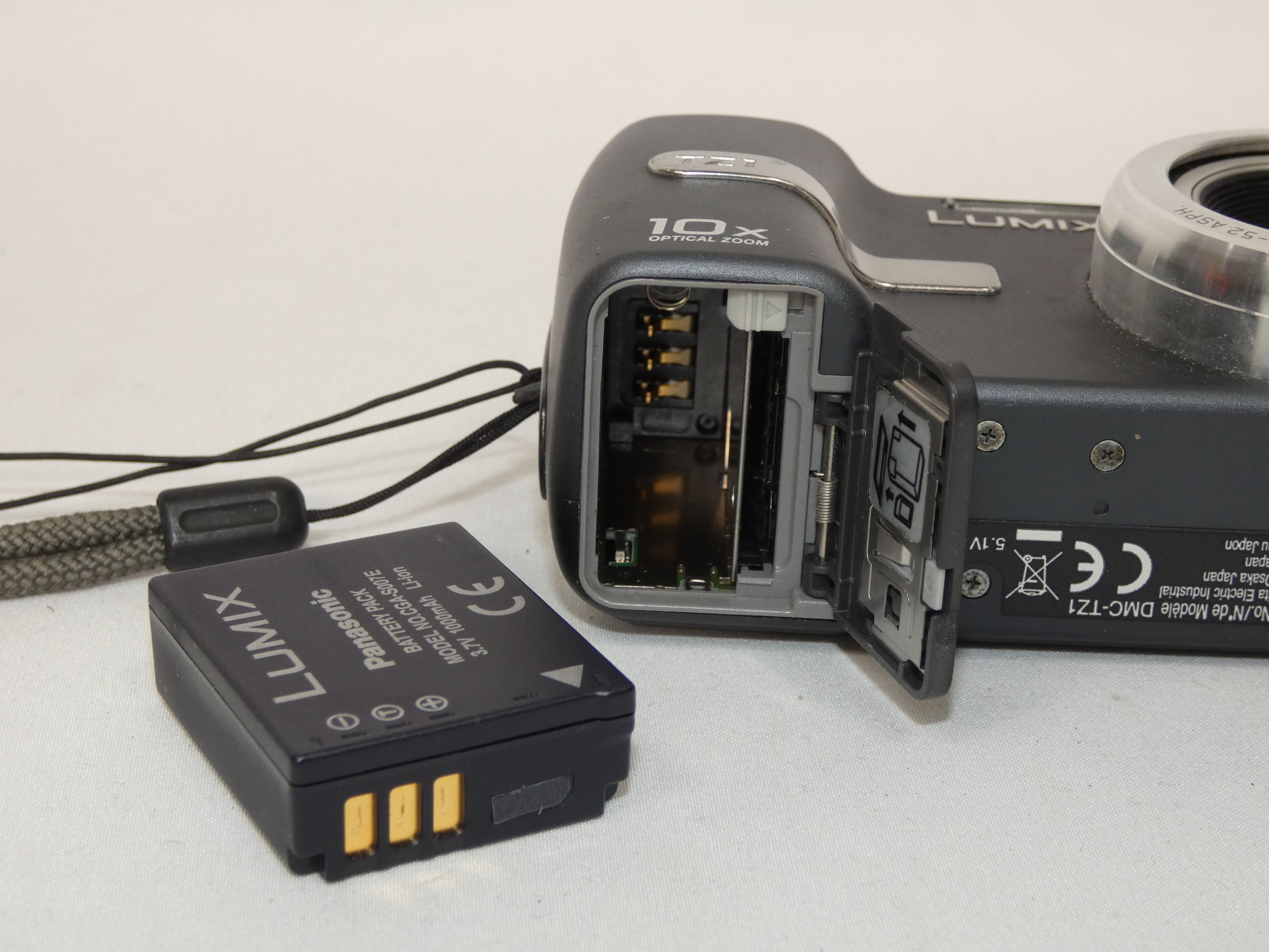Appareil photo numérique PANASONIC DMC-TZ1 (pour pièces) Très bon état - Vue 8 - 
