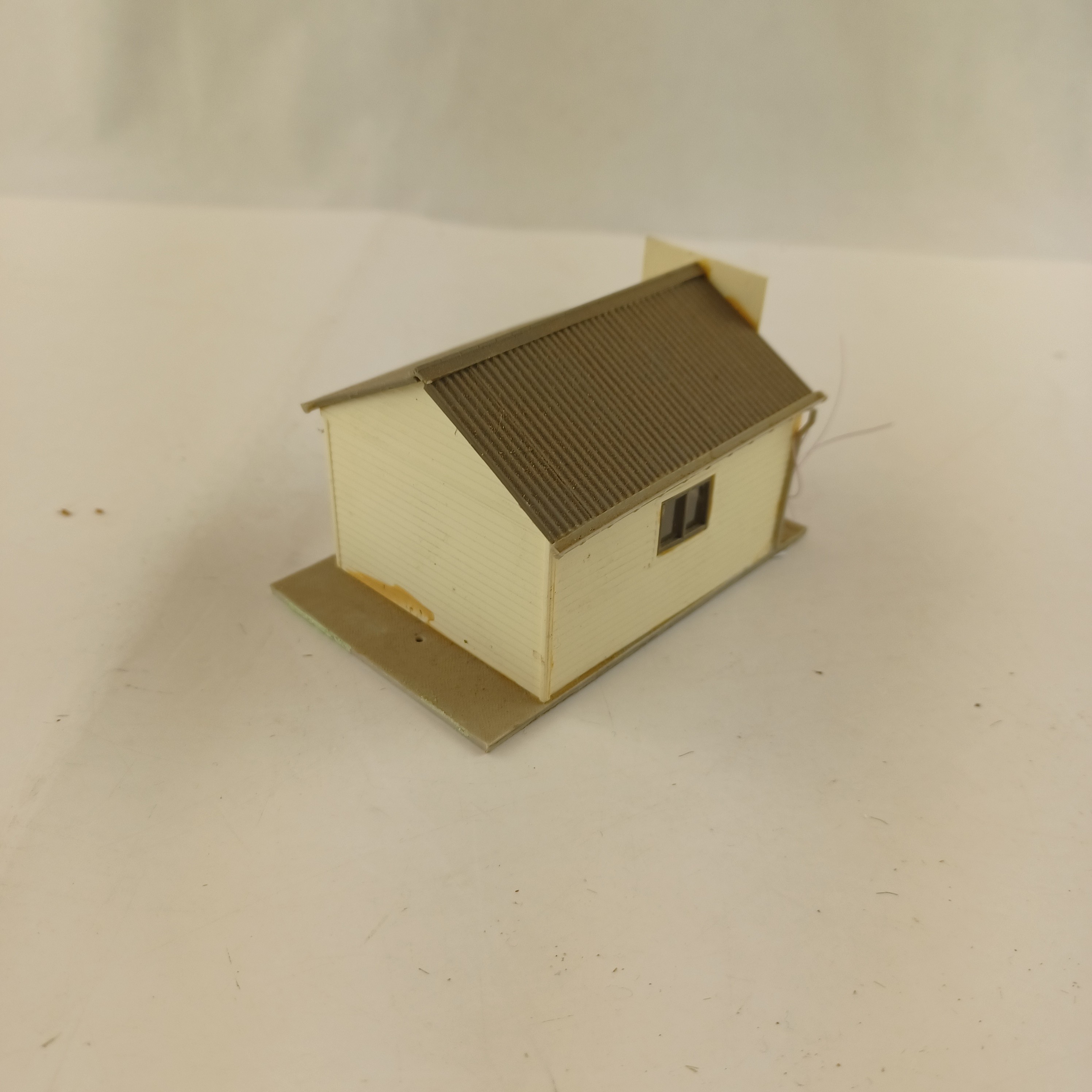 Maquette de modélisme de garage Louez Valem en plastique de 6x9x5 cm Très bon état - Vue 3 - 