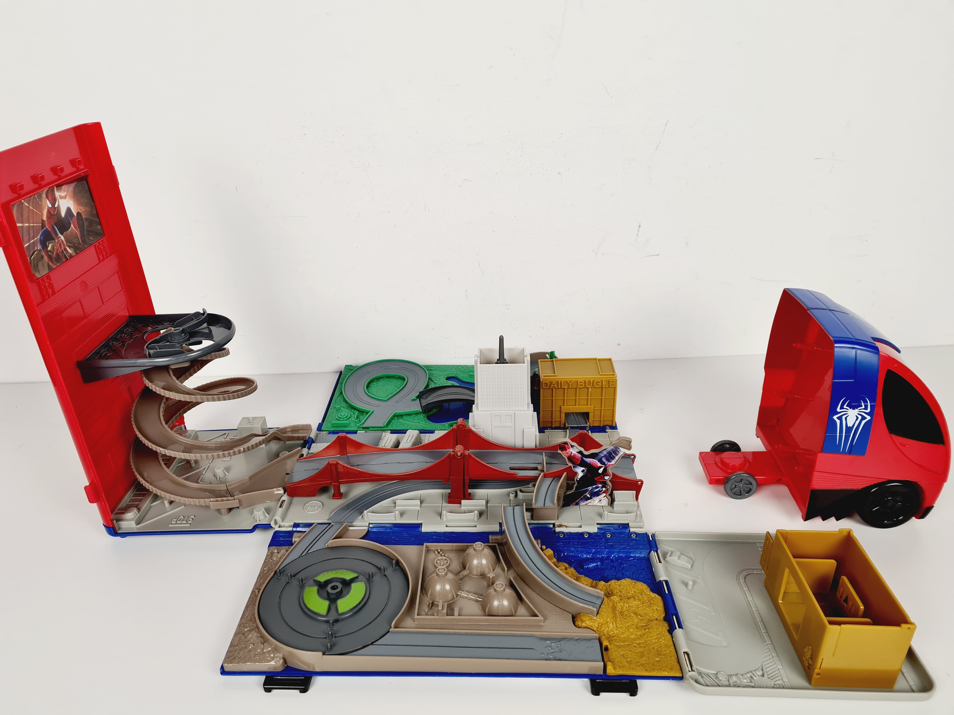 Voiture - Camion Marvel de Spiderman transformable -  État correct - Vue 3 - 