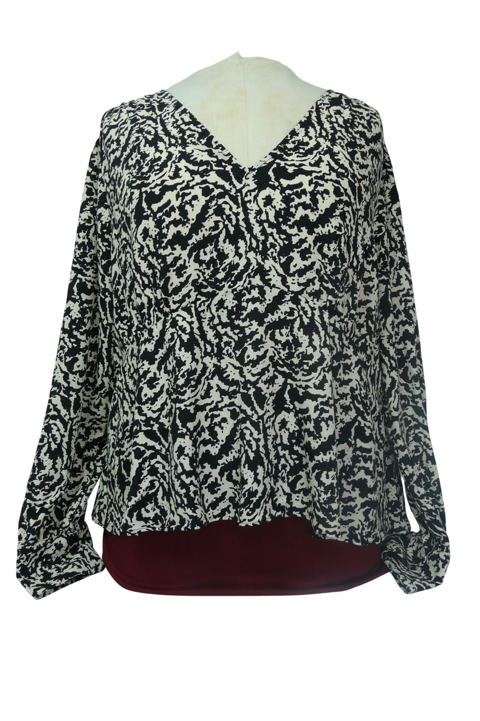 HF107 - Top imprimé - H&M - Taille XL Comme neuf -  reconditionné disponible sur Label Emmaüs