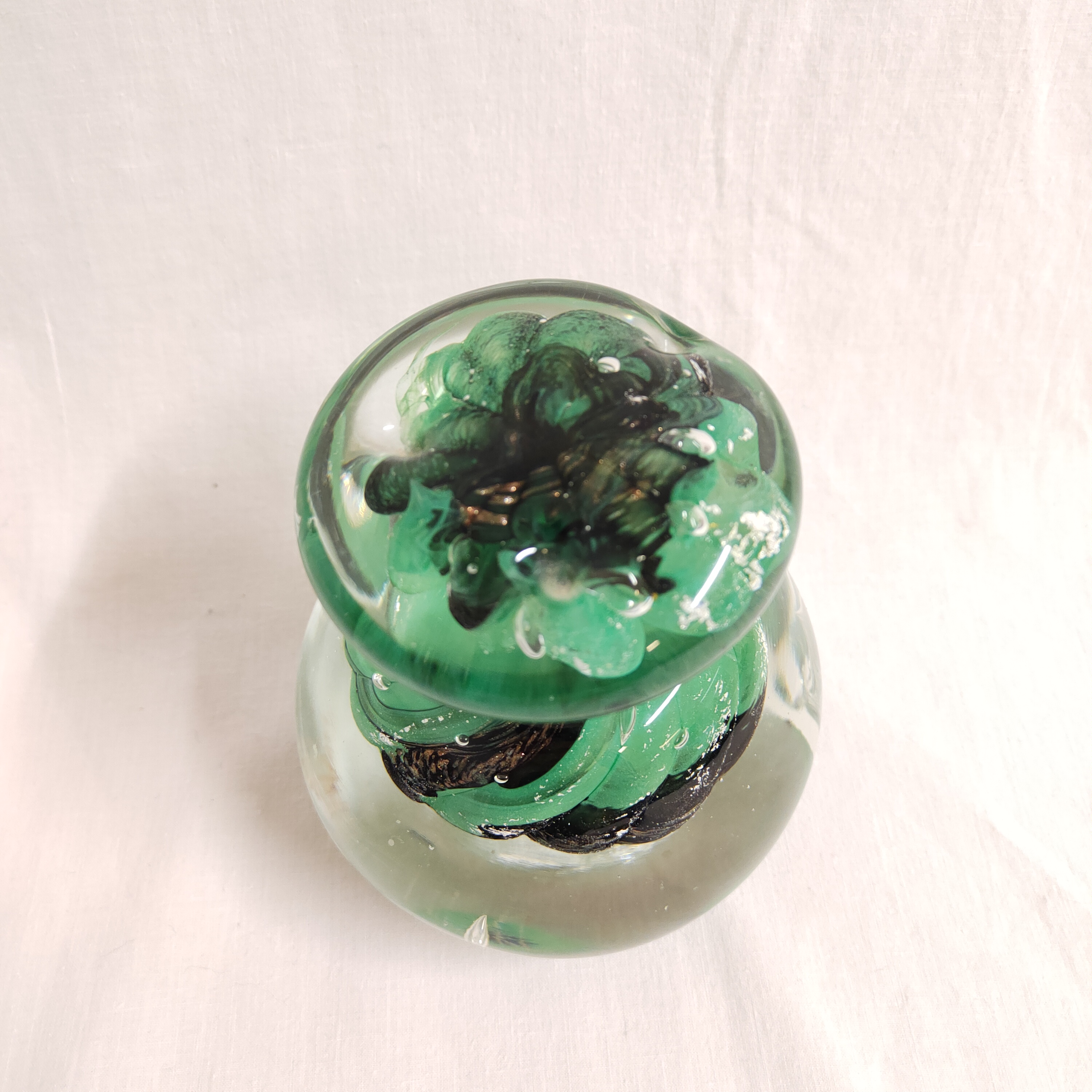 Magnifique flacon en verre soufflé Bon état - Vue 2 - 