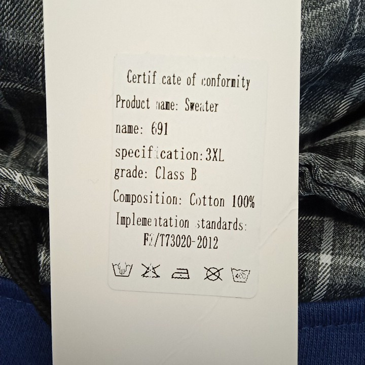 Sweat à capuche multicolore " FASHION" taille 3XL Comme neuf - Vue 7 - 
