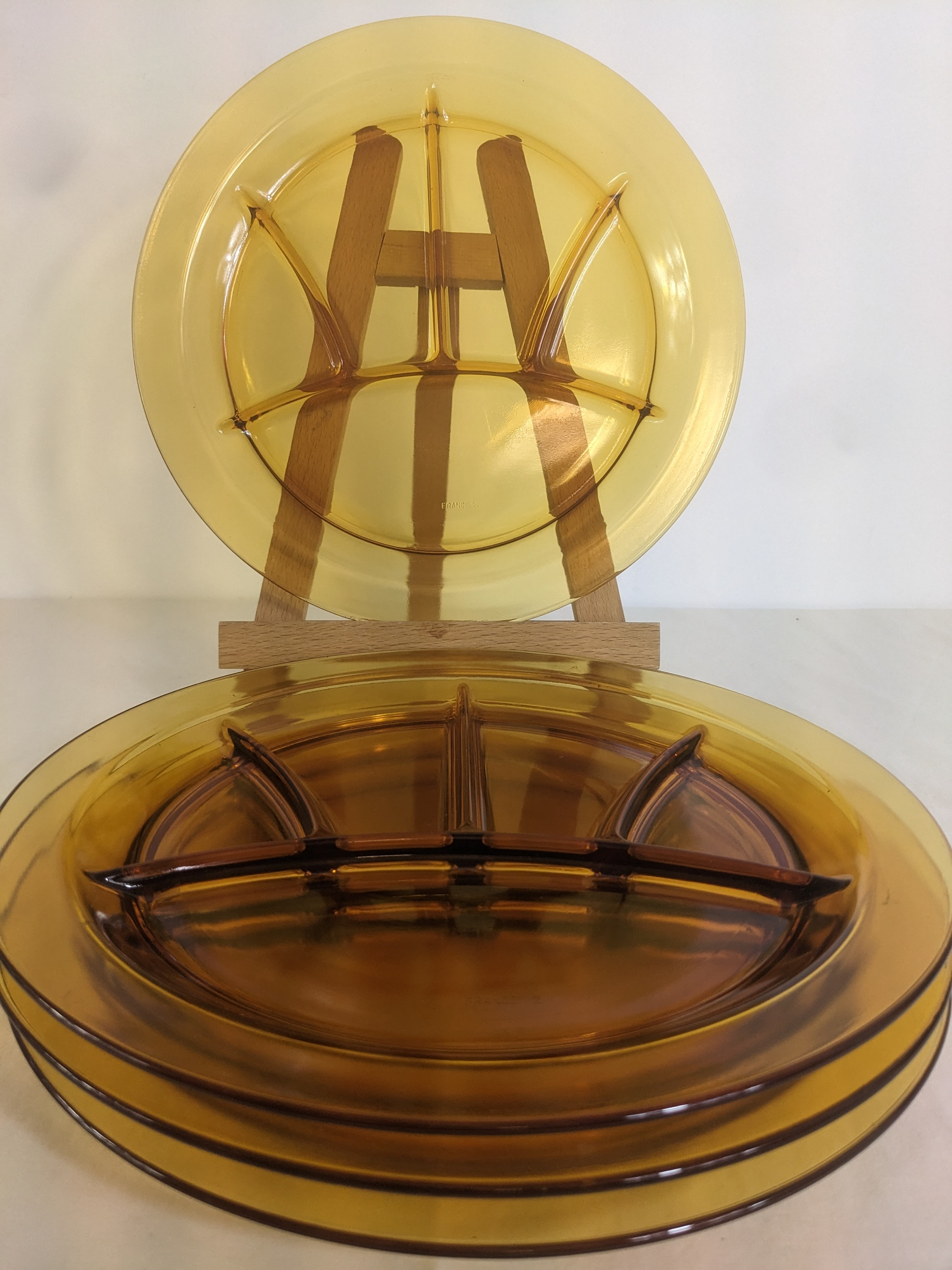 Assiettes à fondue verre ambrées des années 70 Comme neuf - Vue 3 - 