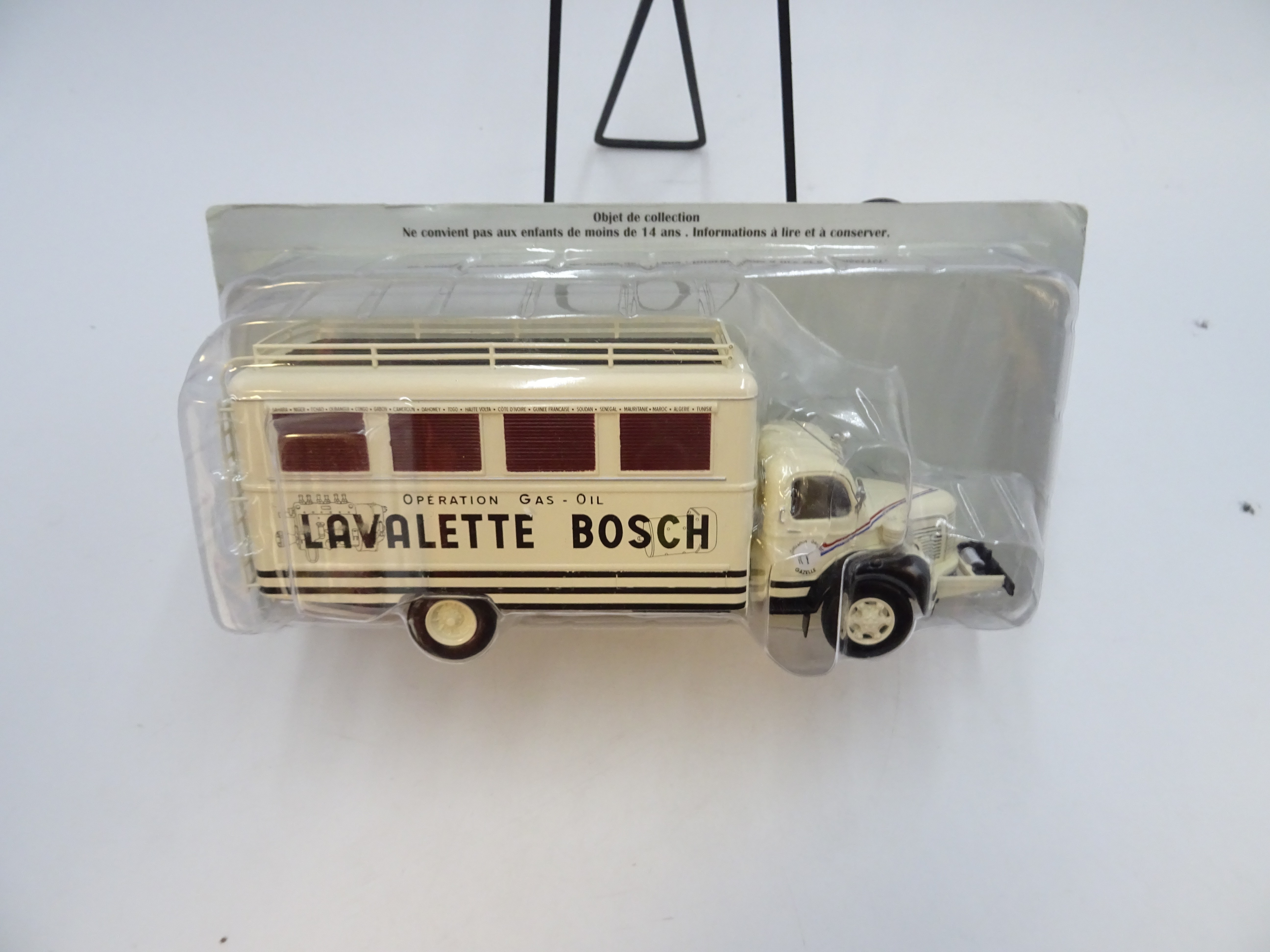 Voir photo 2 de Miniature de camion "BERLIET" collection Hachette. Miniature de camion "BERLIET" collection Hachette. Comme neuf - Vue 2 -