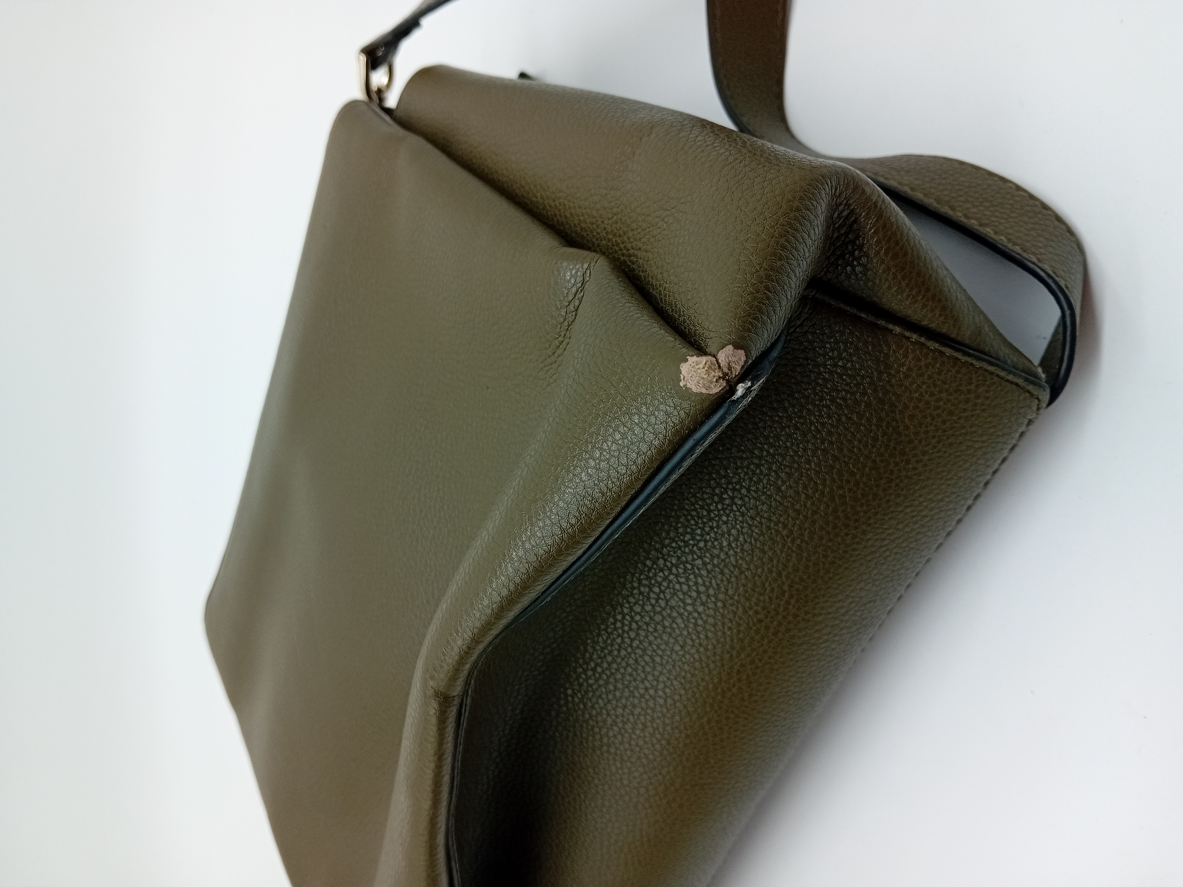 Sac Bandoulière Kaki Calvin Klein Élégant Et Polyvalent Adulte (T4708) Bon état - Vue 5 - 