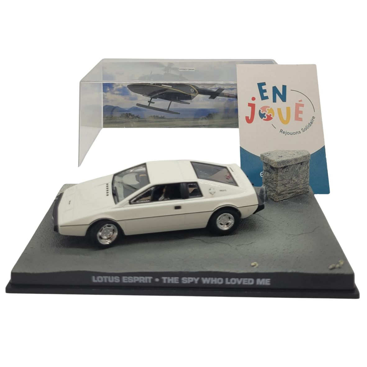 Voiture miniature de collection Lotus Esprit James Bond 007 - A partir de 14 ans. Très bon état - Vue 5 - 