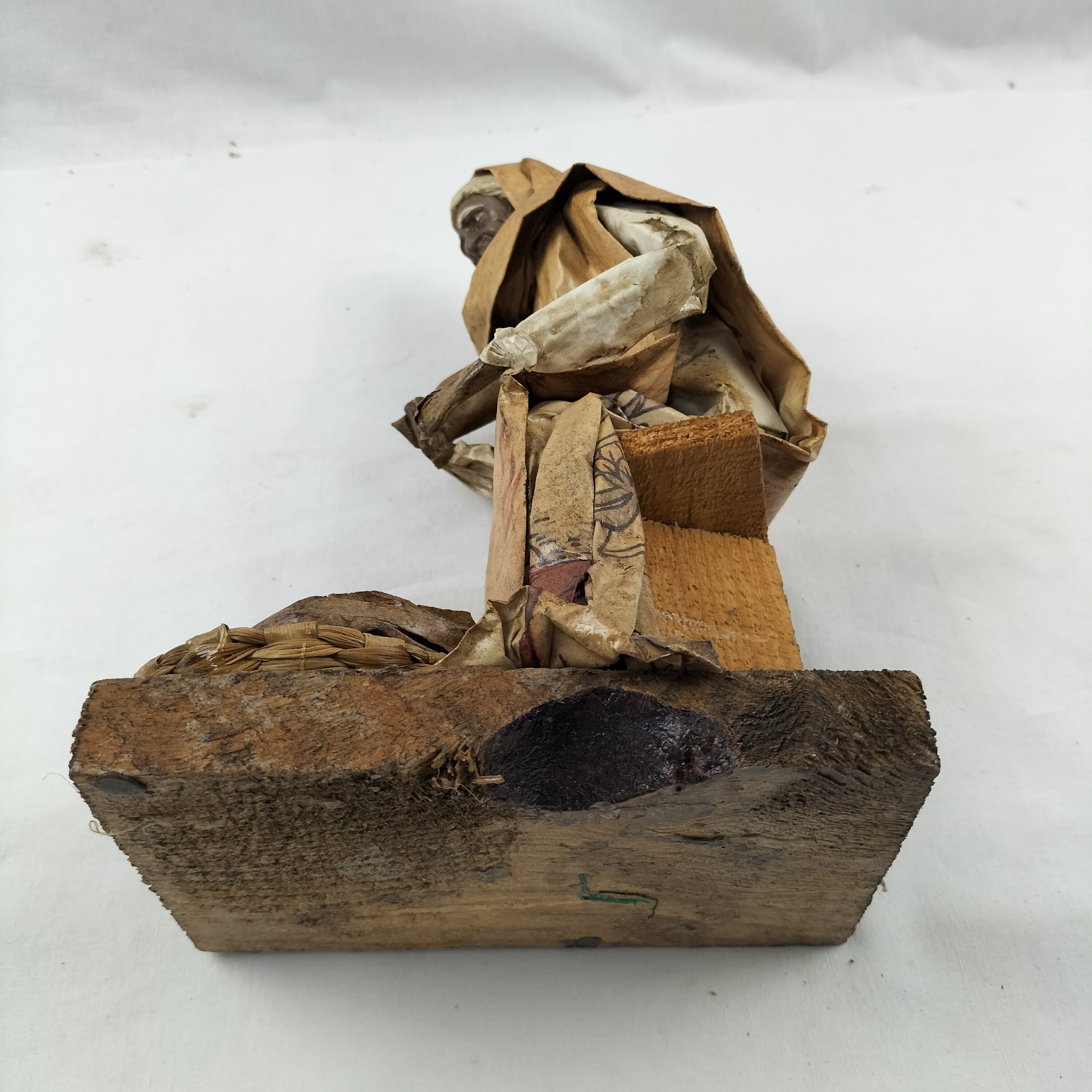 Figurine vintage art mexicain vieille femme en papier mâché - Photo 6