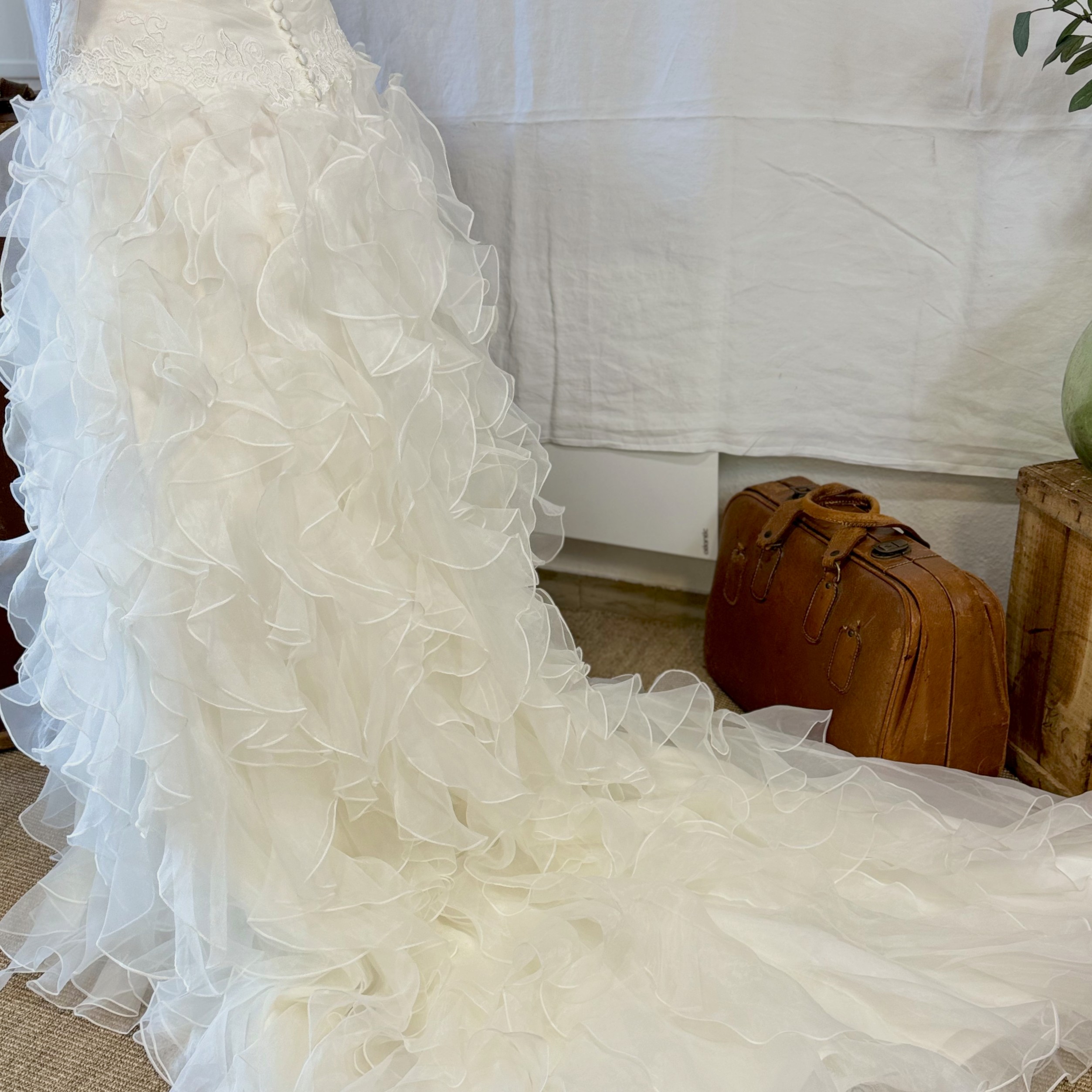 Voir photo 11 de Robe de mariée - Eglantine Créations style romantique Robe de mariée - Eglantine Créations style romantique Très bon état - Vue 11 -