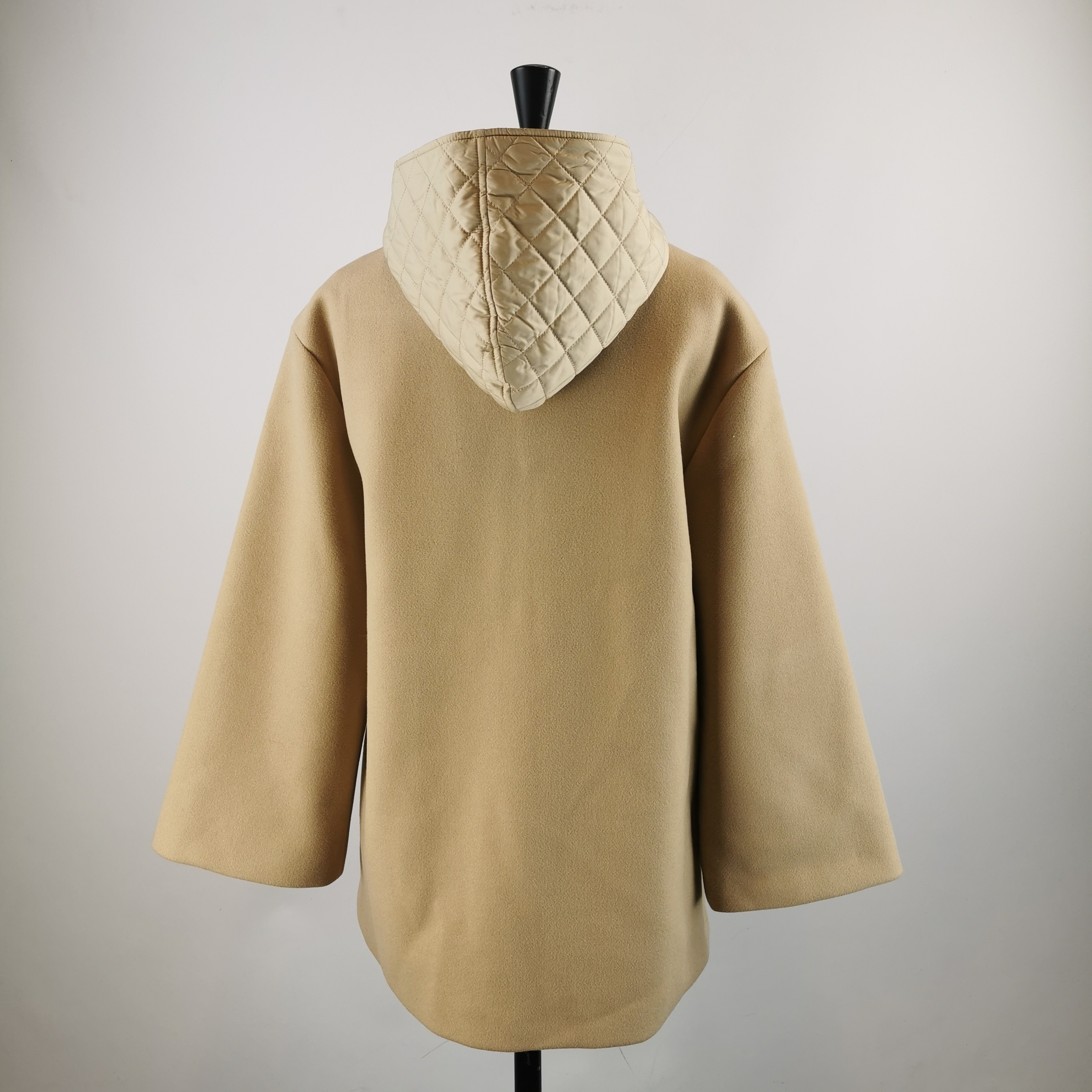 Manteau beige inspiration cape Riu (estimé) -Taille 40 (estimé) Comme neuf - Vue 2 - 