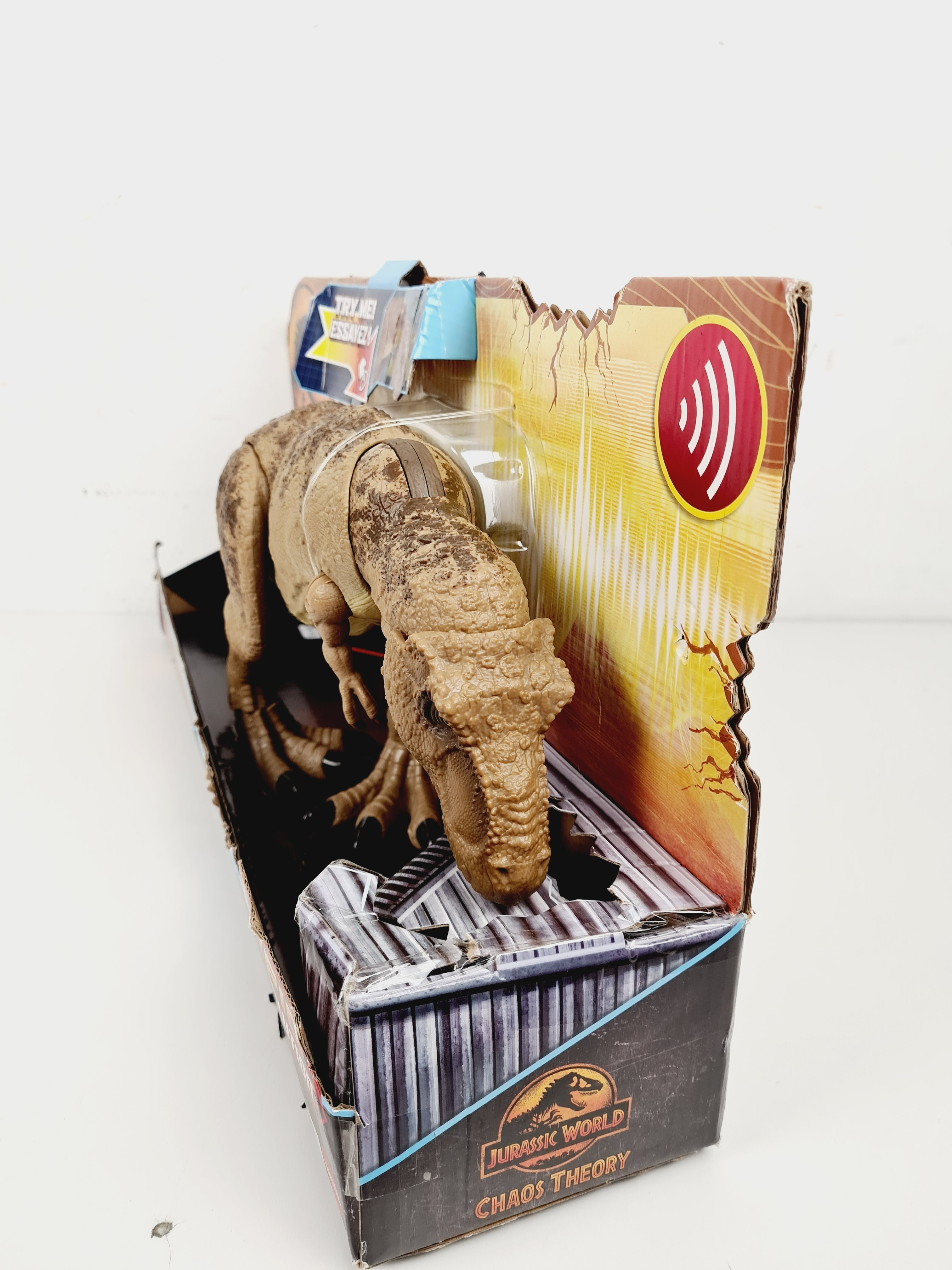 Voir photo 2 de Figurine - T-rex attaque Suprême Jurassic World - Mattel - 4 ans + Figurine - T-rex attaque Suprême Jurassic World - Mattel - 4 ans + Comme neuf - Vue 2 -