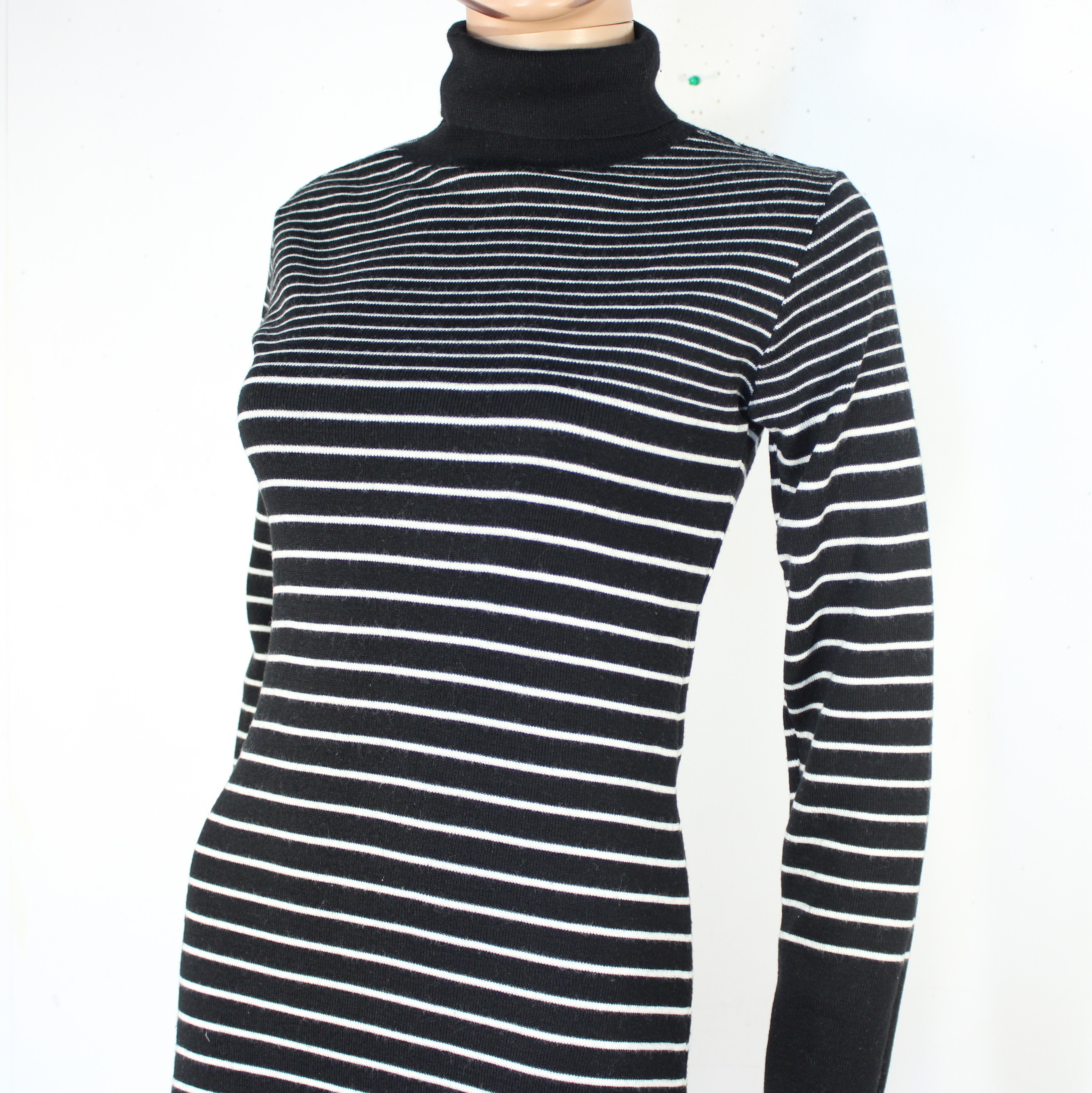 Robe Pull à Rayures Noir et Blanche ALAIN MANOUKIAN Taille 1 Très bon état - Vue 4 - 
