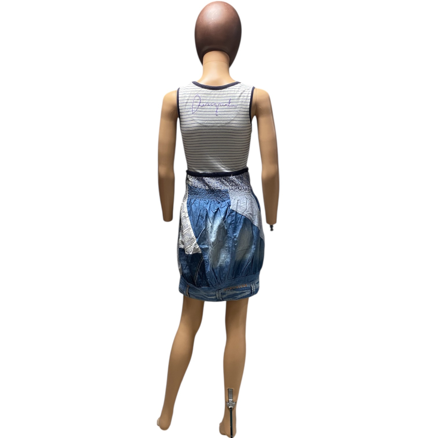 Voir photo 2 de Robe Femme - DESIGUAL-36 Robe Femme - DESIGUAL-36 Très bon état - Vue 2 -
