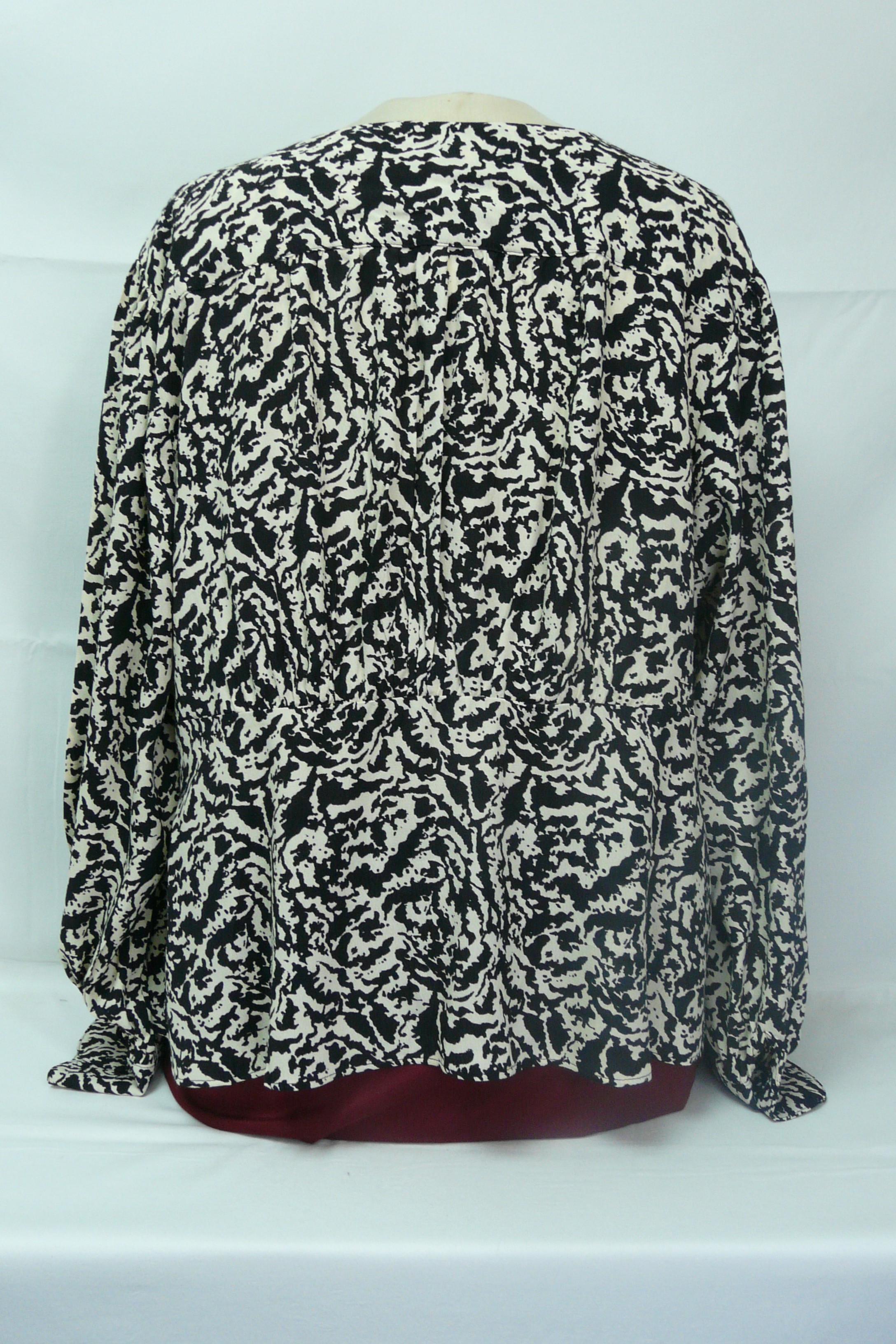 HF107 - Top imprimé - H&M - Taille XL Comme neuf - Vue 2 - 
