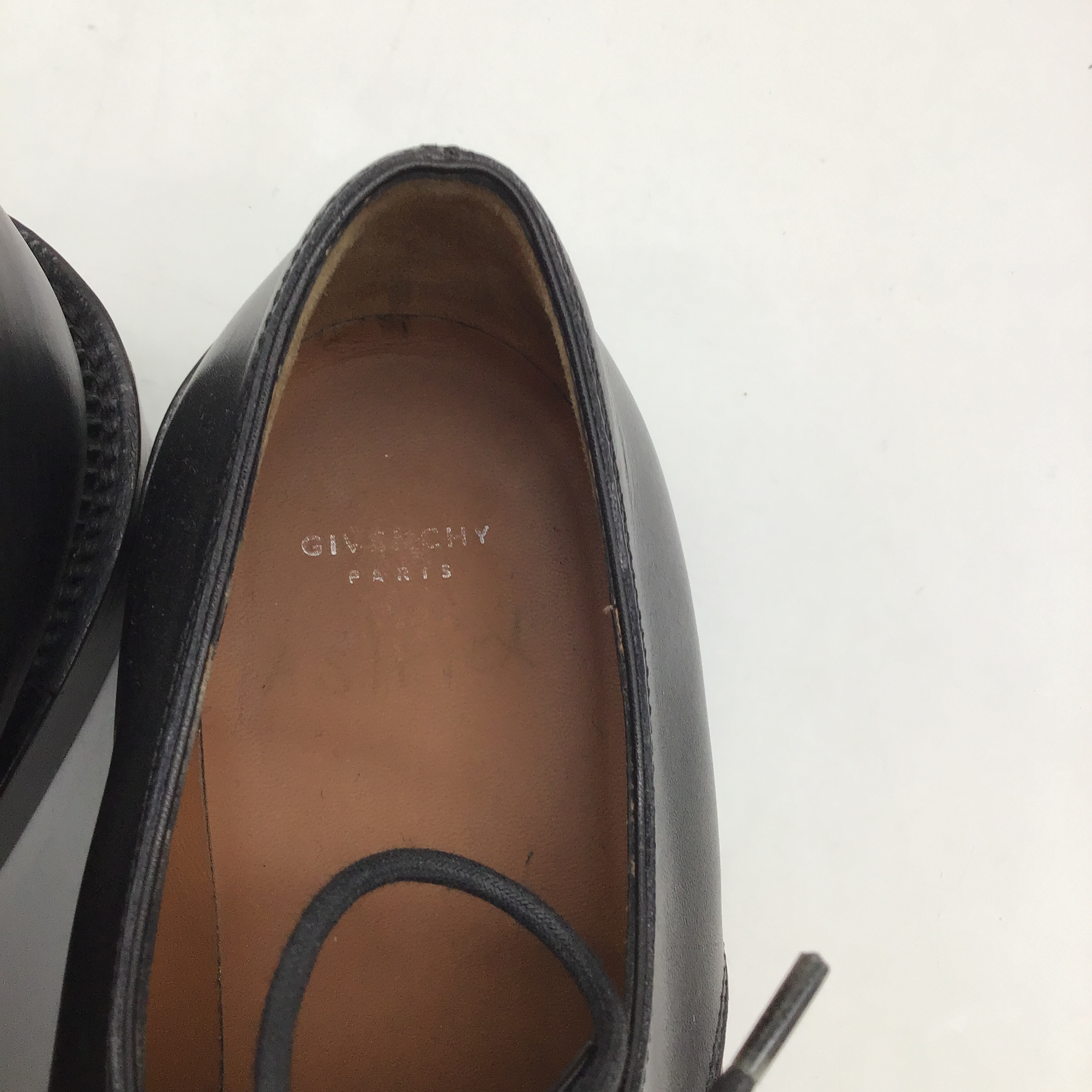 Voir photo 3 de Chaussures Givenchy Paris - T.39 Chaussures Givenchy Paris - T.39 Très bon état - Vue 3 -