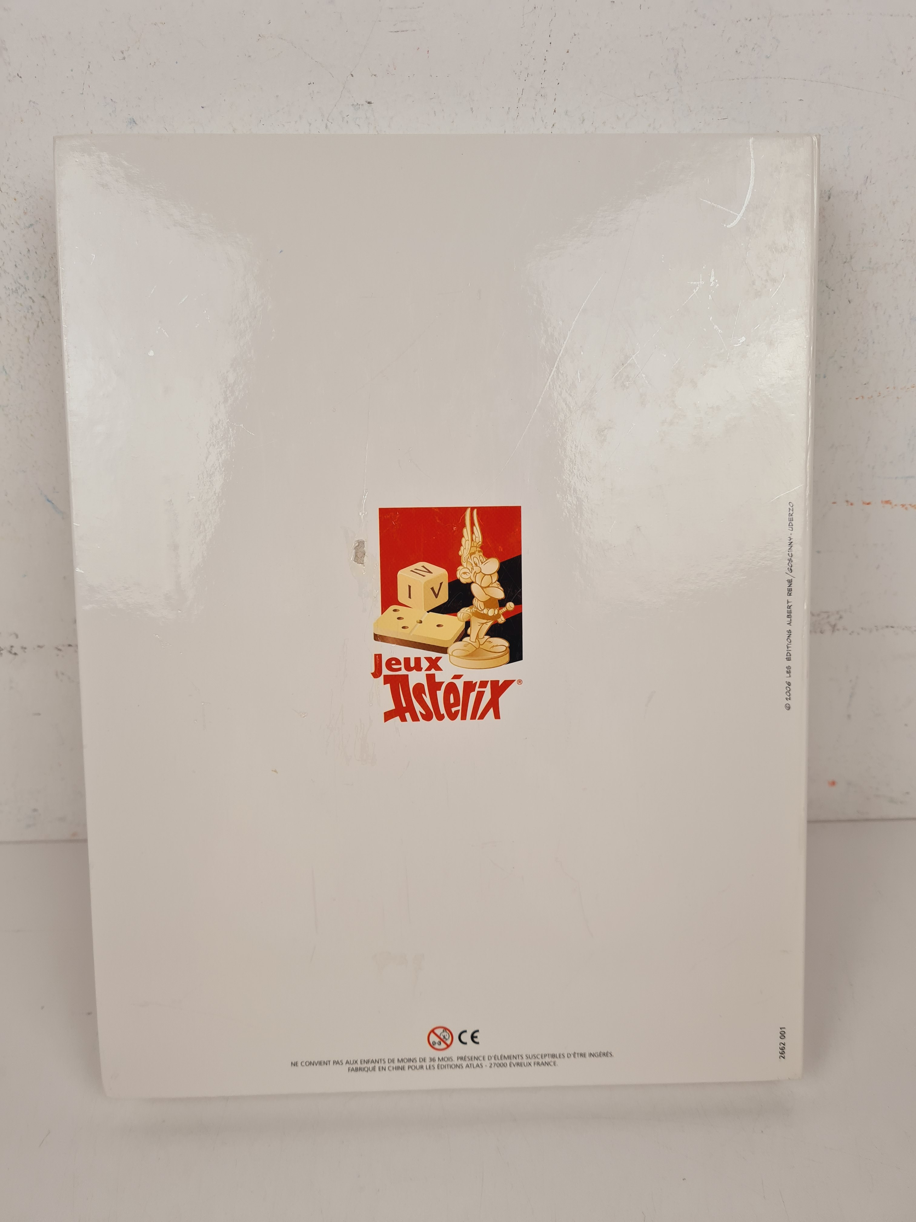 Voir photo 3 de Jeu de carte - Astérix Légionnaire - Atlas Collections - 6 ans + Jeu de carte - Astérix Légionnaire - Atlas Collections - 6 ans + Bon état - Vue 3 -