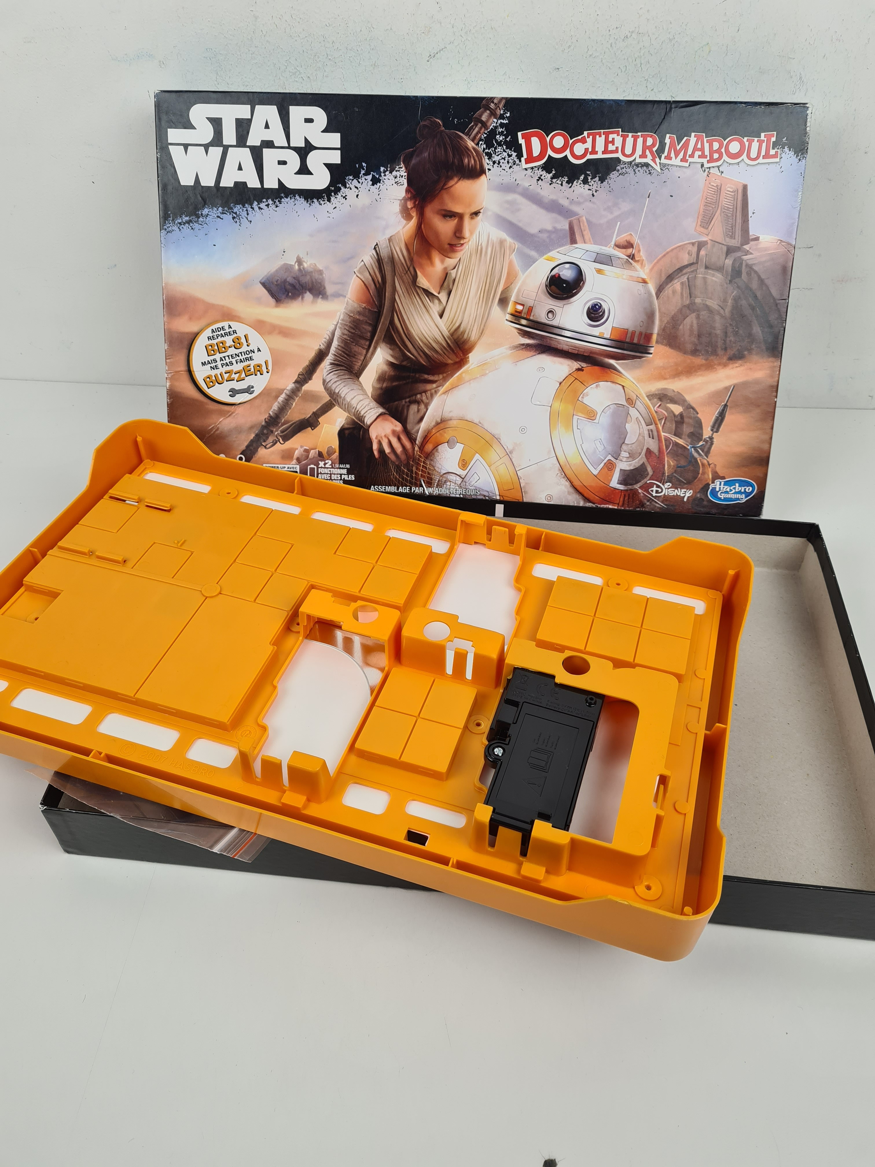 Voir photo 3 de Jeu d'ambiance - Docteur maboul Star Wars - Disney Hasbro Gaming - 6 ans + Jeu d'ambiance - Docteur maboul Star Wars - Disney Hasbro Gaming - 6 ans + Bon état - Vue 3 -