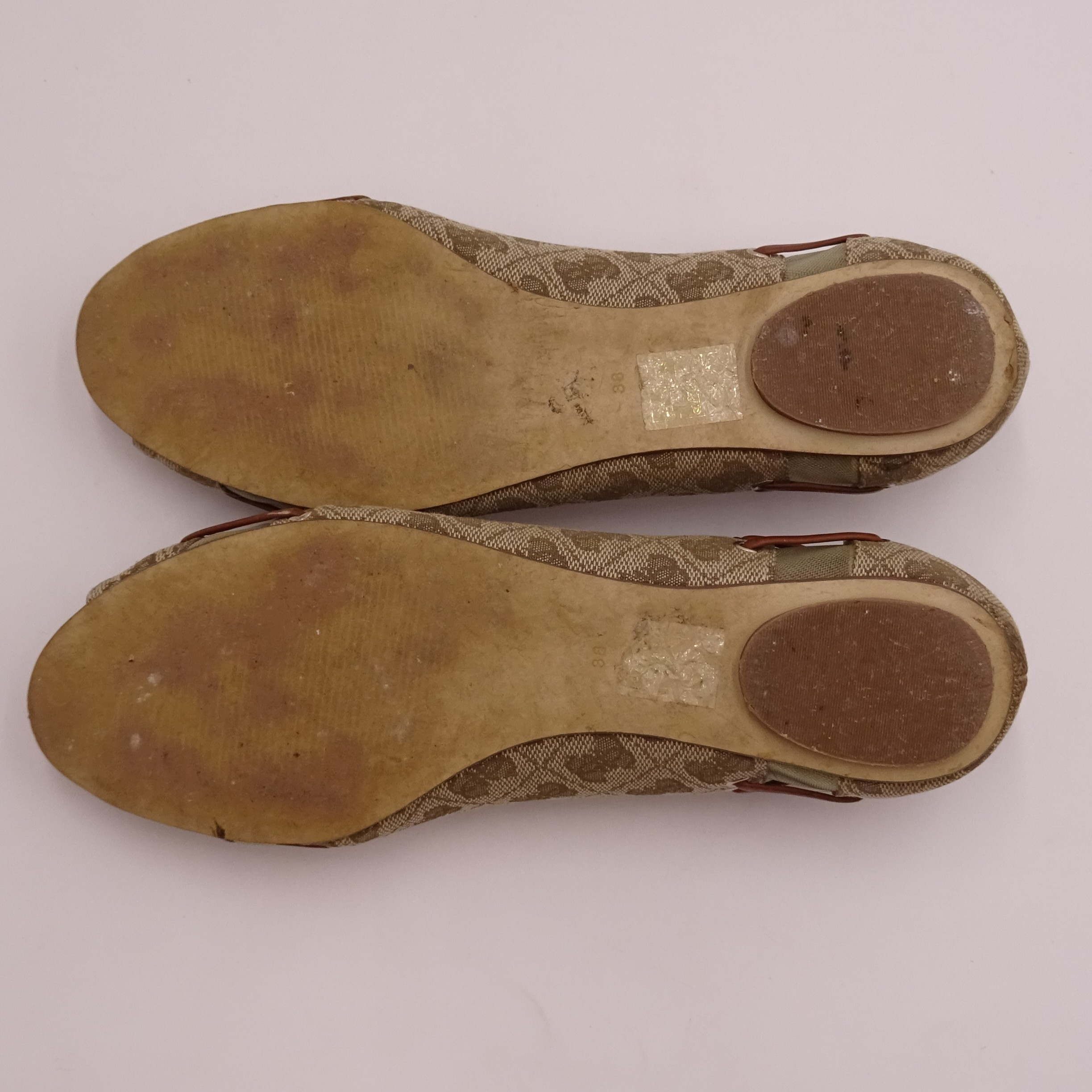 Voir photo 15 de GUESS Sandales ouvertes taille 38 GUESS Sandales ouvertes taille 38 Bon état - Vue 15 -