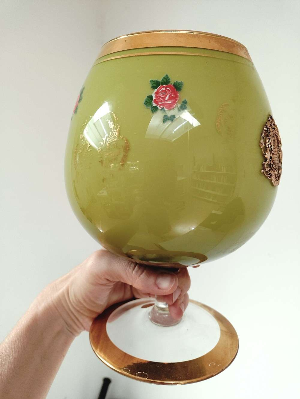Vase boule en opaline vert à liseré doré,style Napoléon 3, made in Italy. - Photo 1