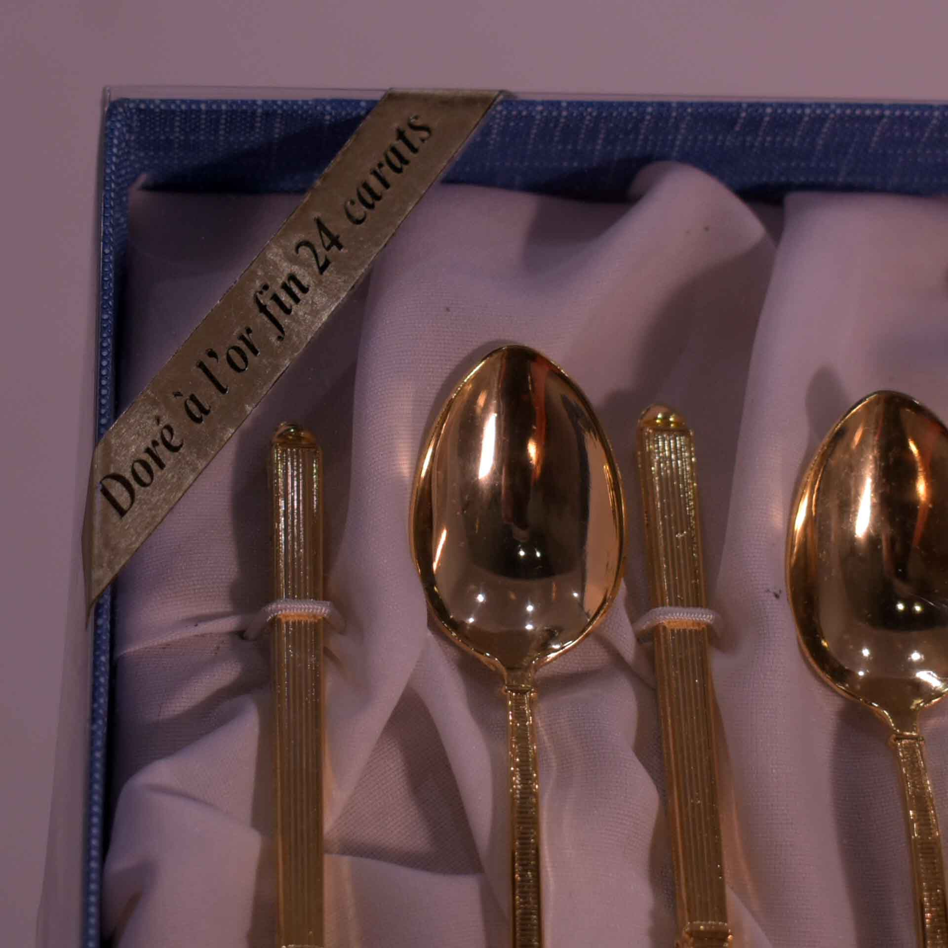 Ensemble Bols Et Cuillères En Laiton Doré Gravé - Plateau Inclus - Décoration Royale, Service élégant, Cadeau Velours - 14