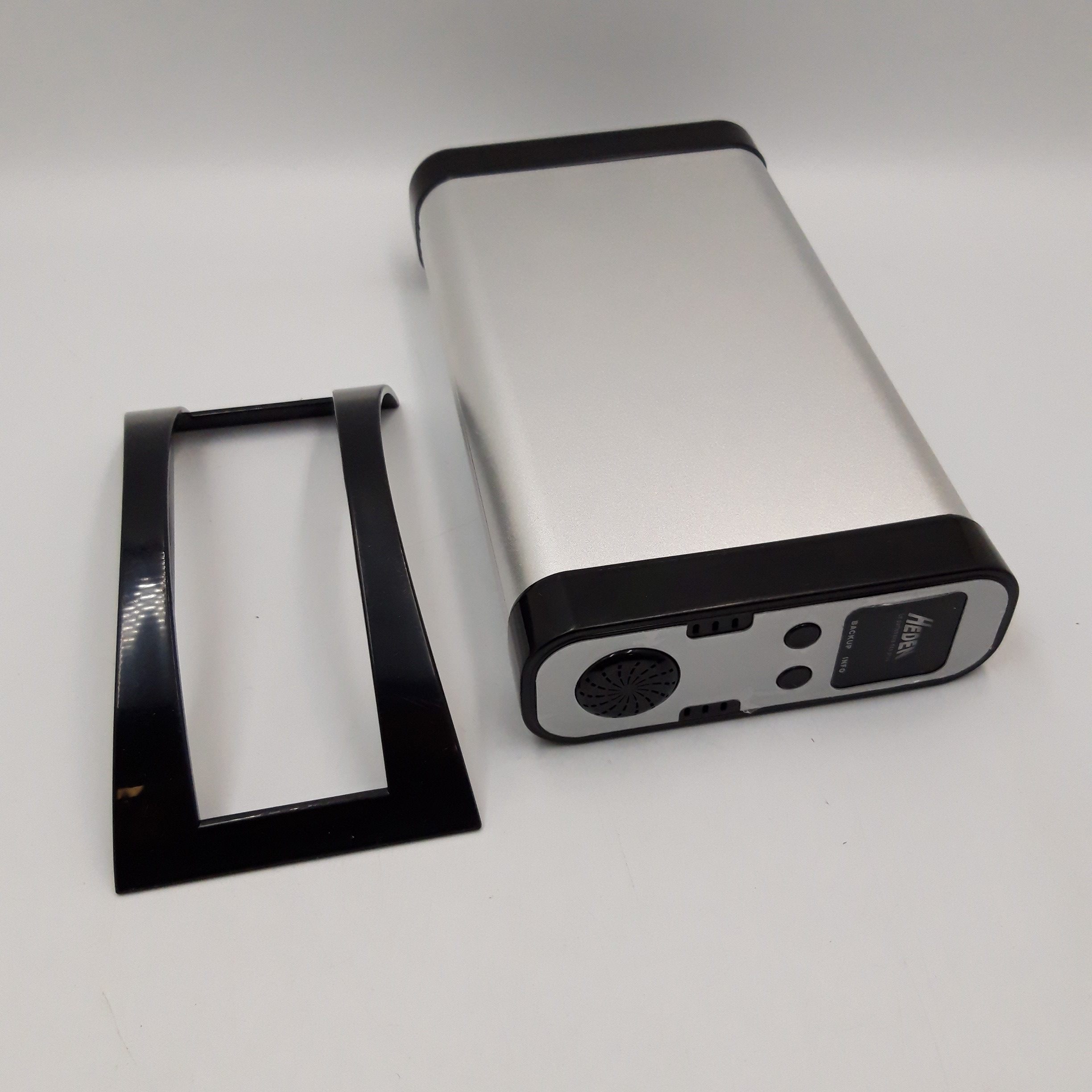 Voir photo 3 de Boitier externe pour disque dur 3.5 Heden série V8, USB 2.0 Boitier externe pour disque dur 3.5 Heden série V8, USB 2.0 Très bon état - Vue 3 -