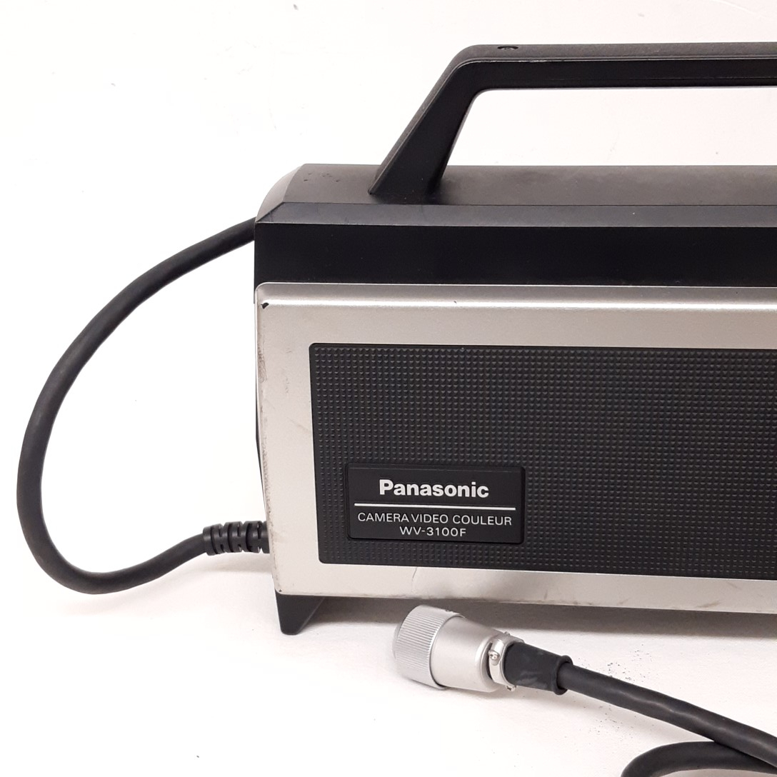 Appareil camera vidéo couleur panasonic WV-3100F avec accessoires - Photo 3
