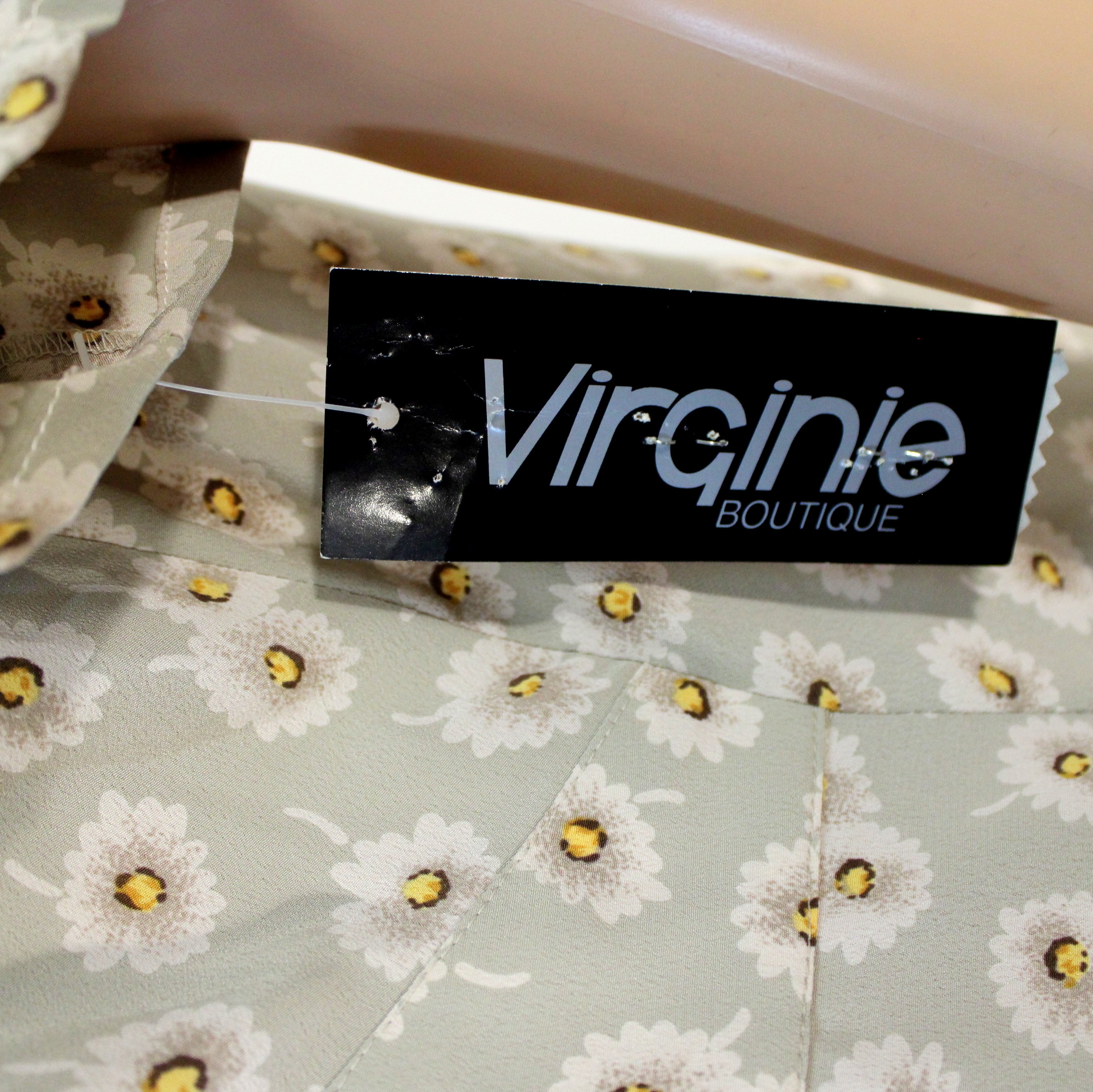 Robe Vintage Kaki Clair Fleuris VIRGINIE PARIS Taille 3 Comme neuf - Vue 6 - 