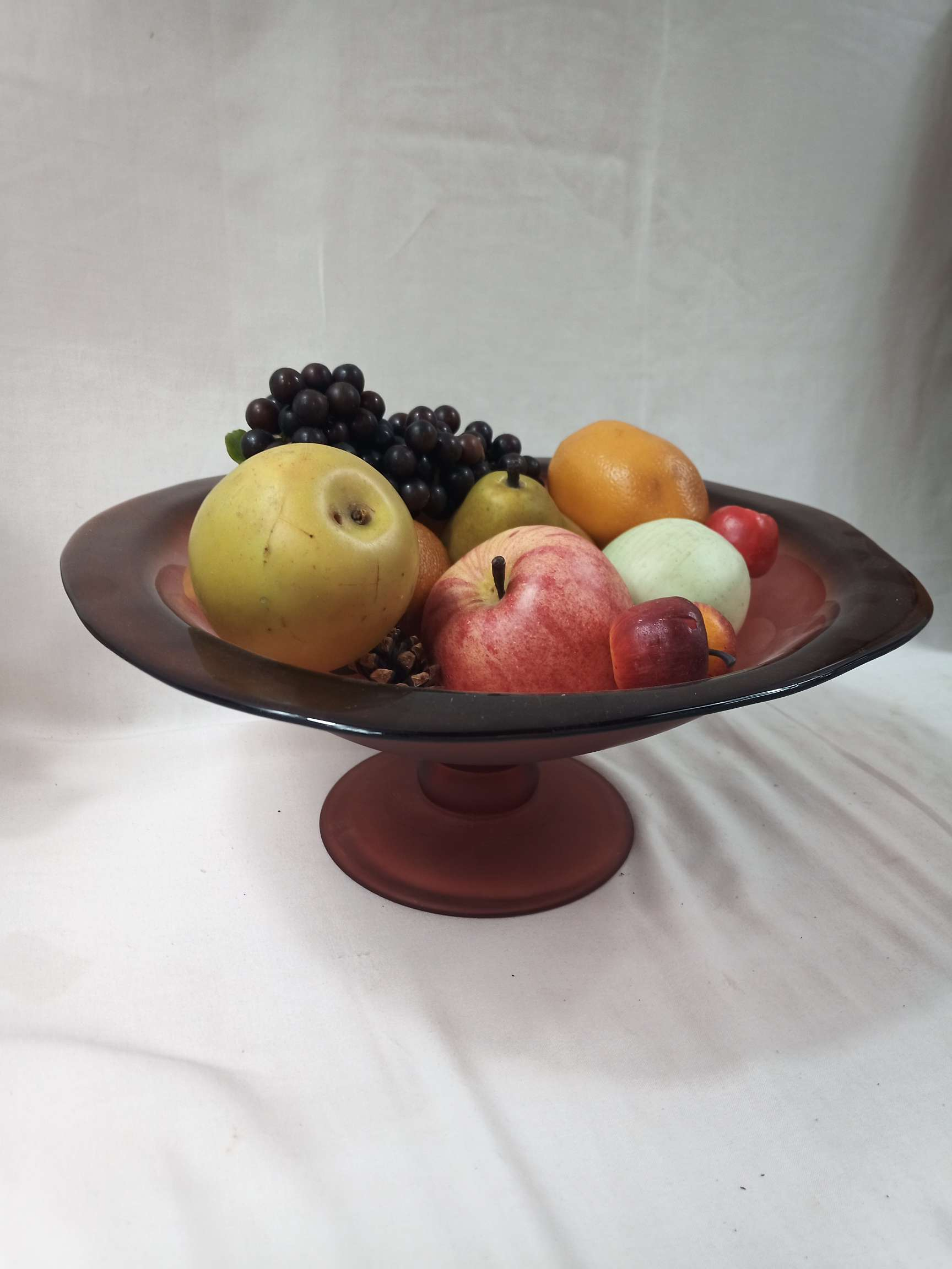 Acheter Coupe à fruits en opaline - 13,25 € Coupe à fruits en opaline - reconditionné disponible sur Label Emmaüs