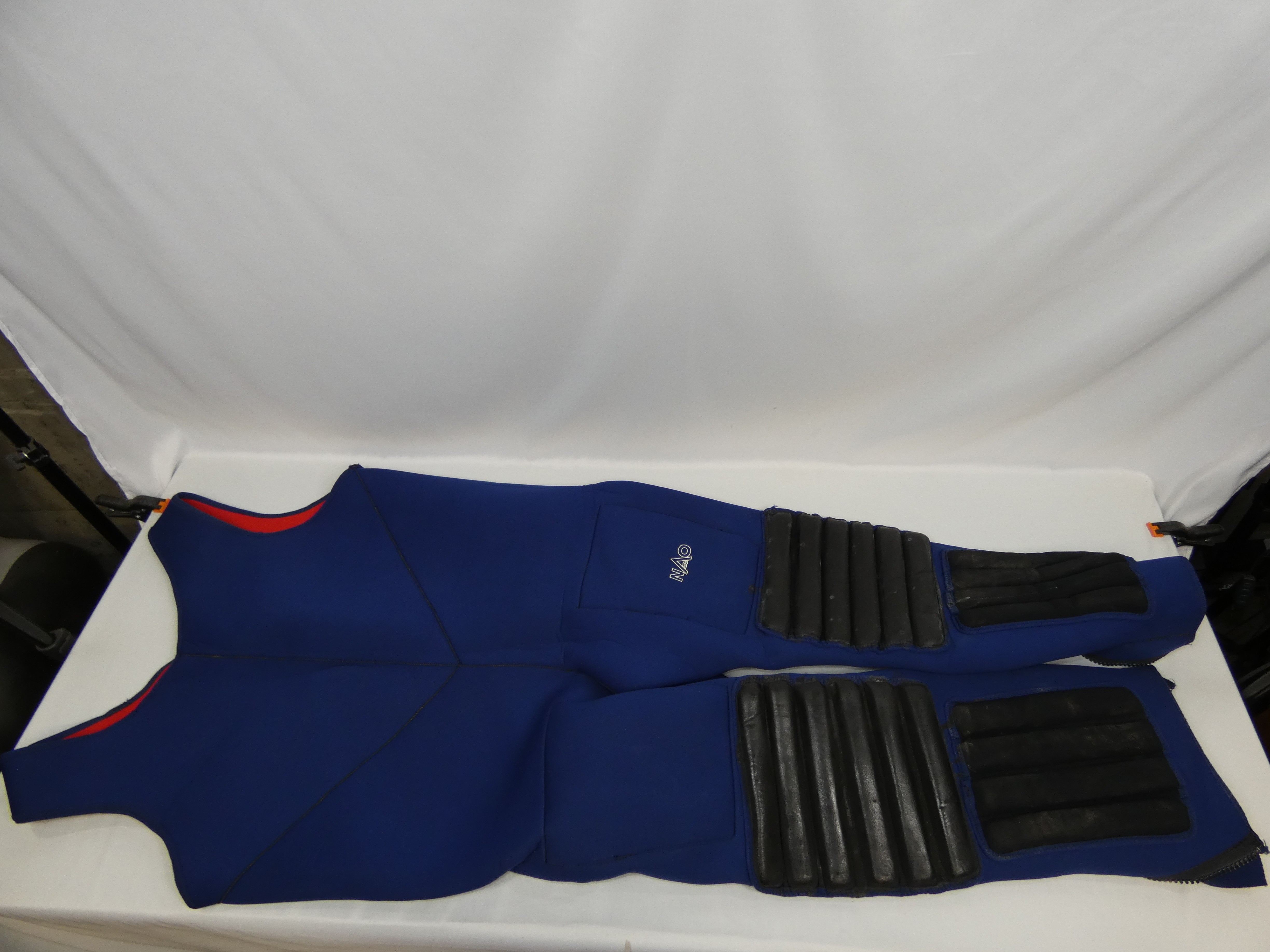 Ensemble complet en néoprène de marque NAO pour canyoning ou rafting Bon état - Vue 3 - 