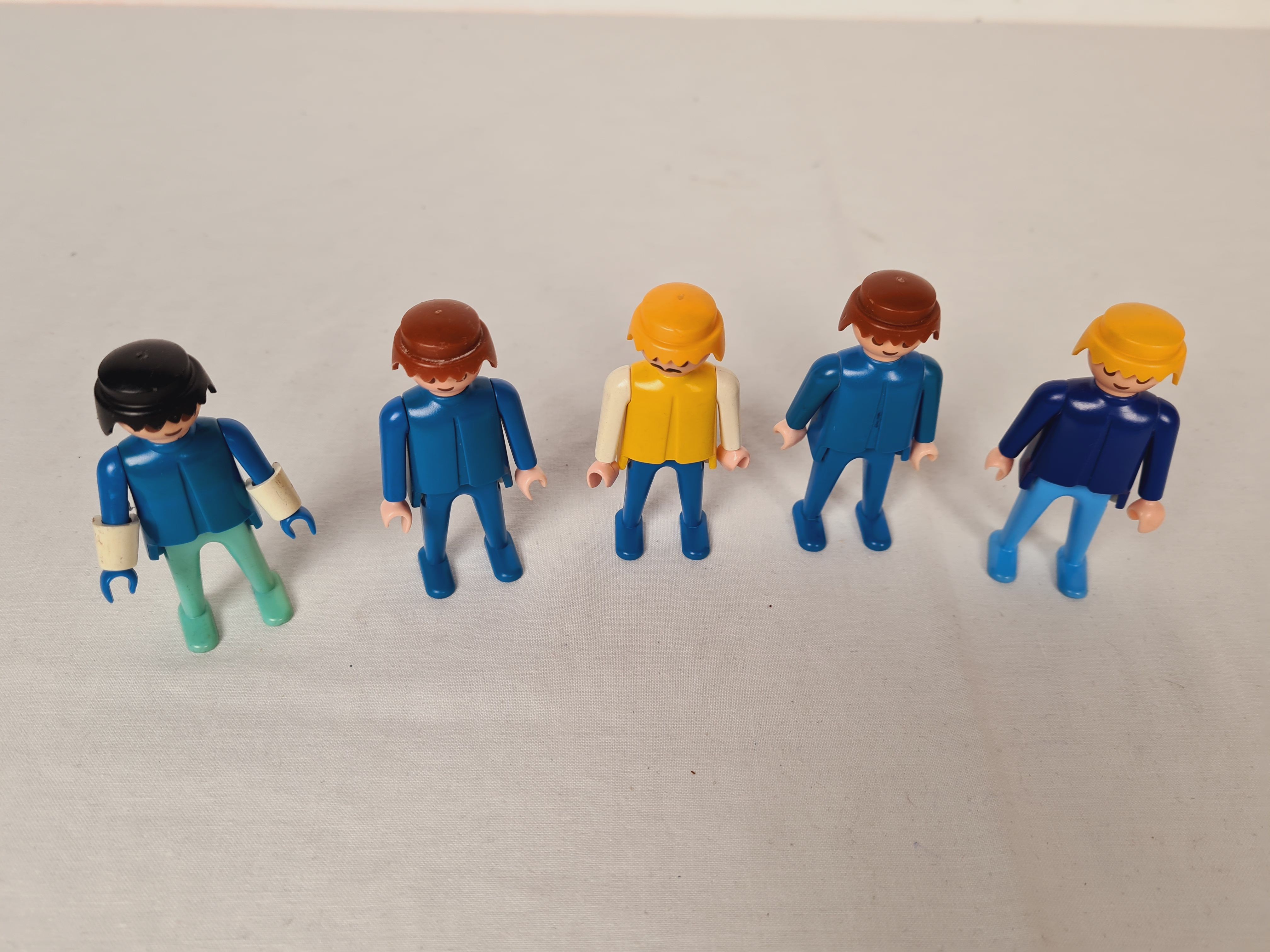 Playmobil sachet 5 figurines - 4 ans + - Bon état - Photo 5