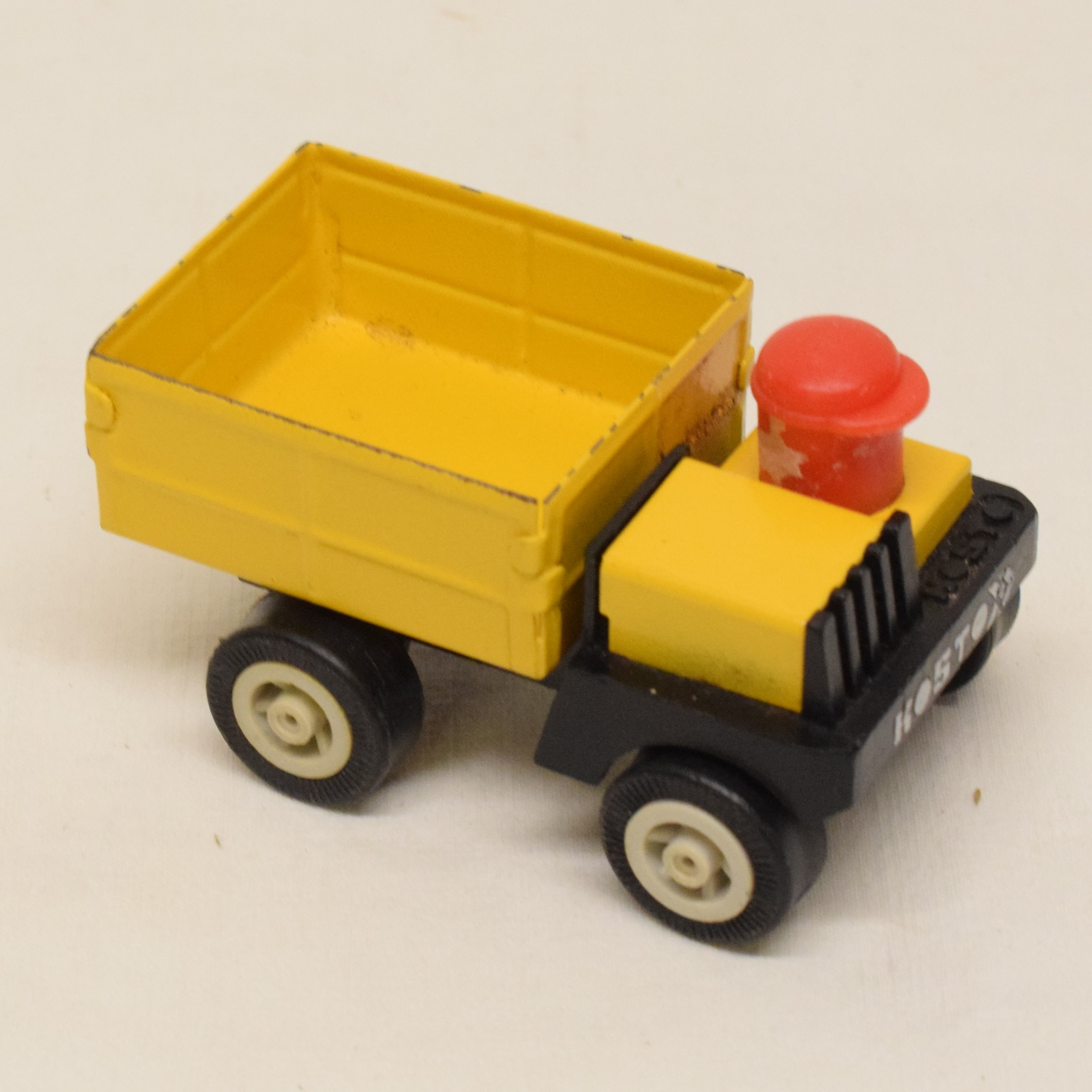 Jouet camion de pompier et camion benne KOSTO modèle déposé fabriqué en France  - Vue 3 - 