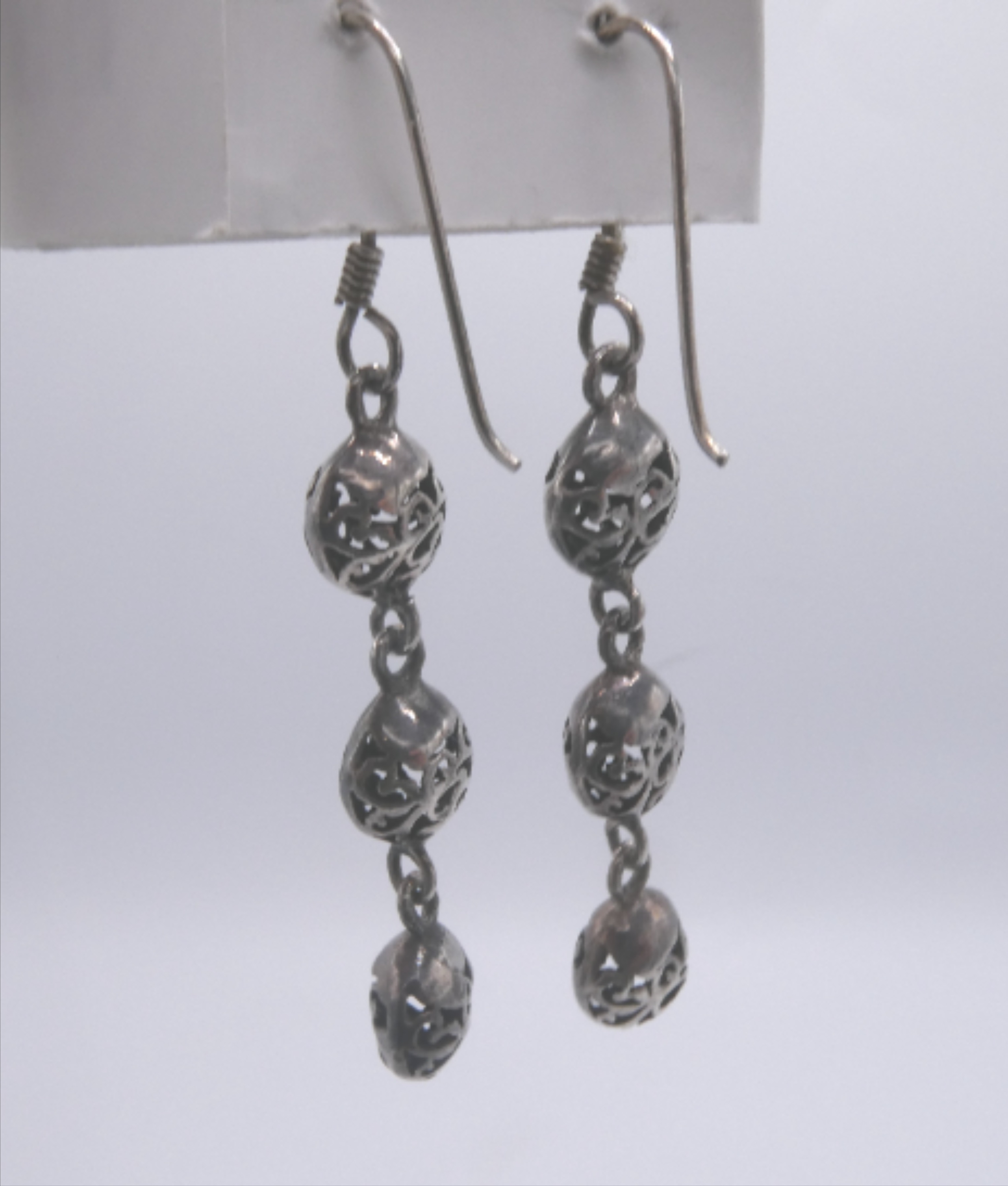 Boucles d'oreilles 3 boules pendantes en Argent ajouré - Photo 2