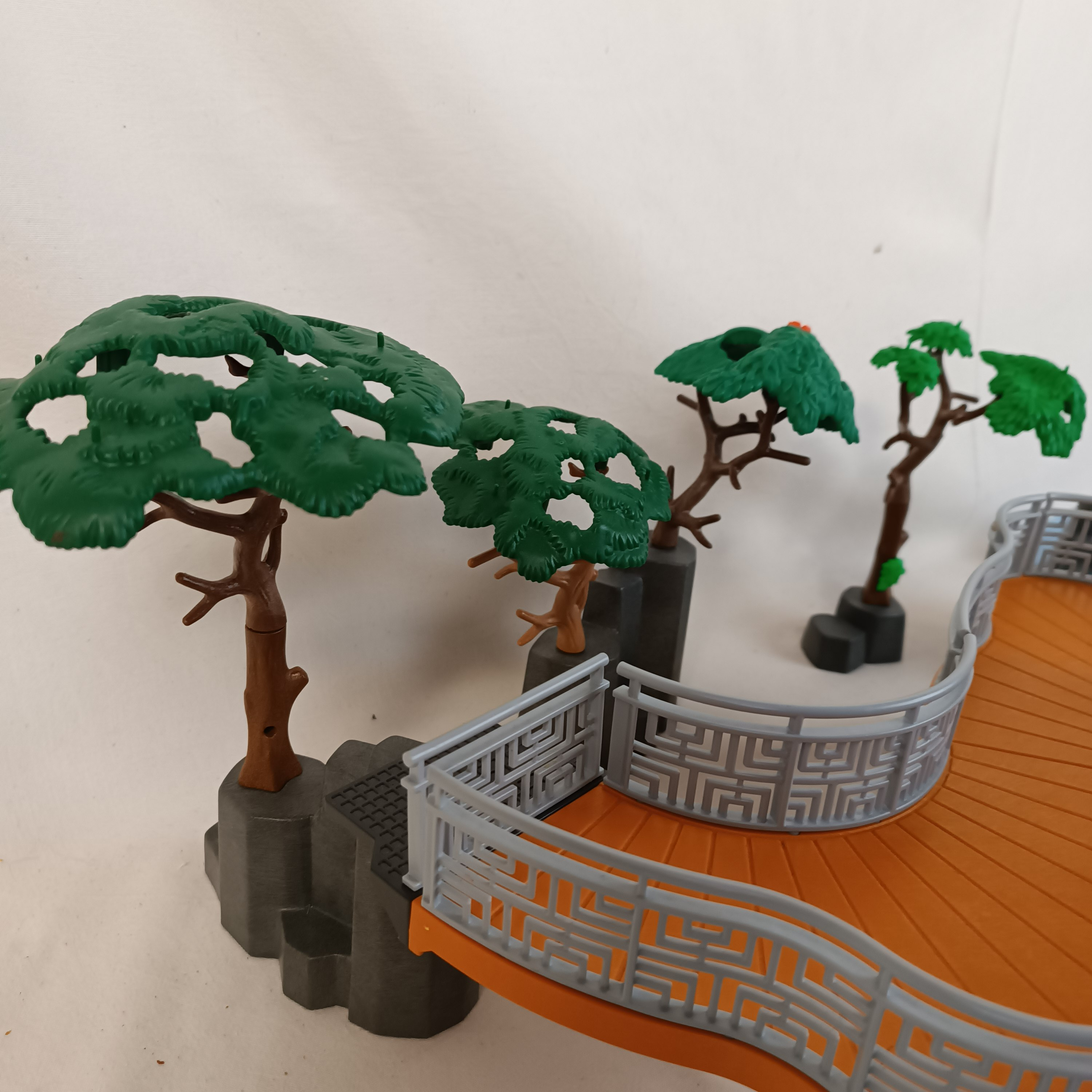 Ensemble Playmobil Zoo, Parc animalier et autres extensions : 175 animaux, 24 personnages Bon état - Vue 12 - 