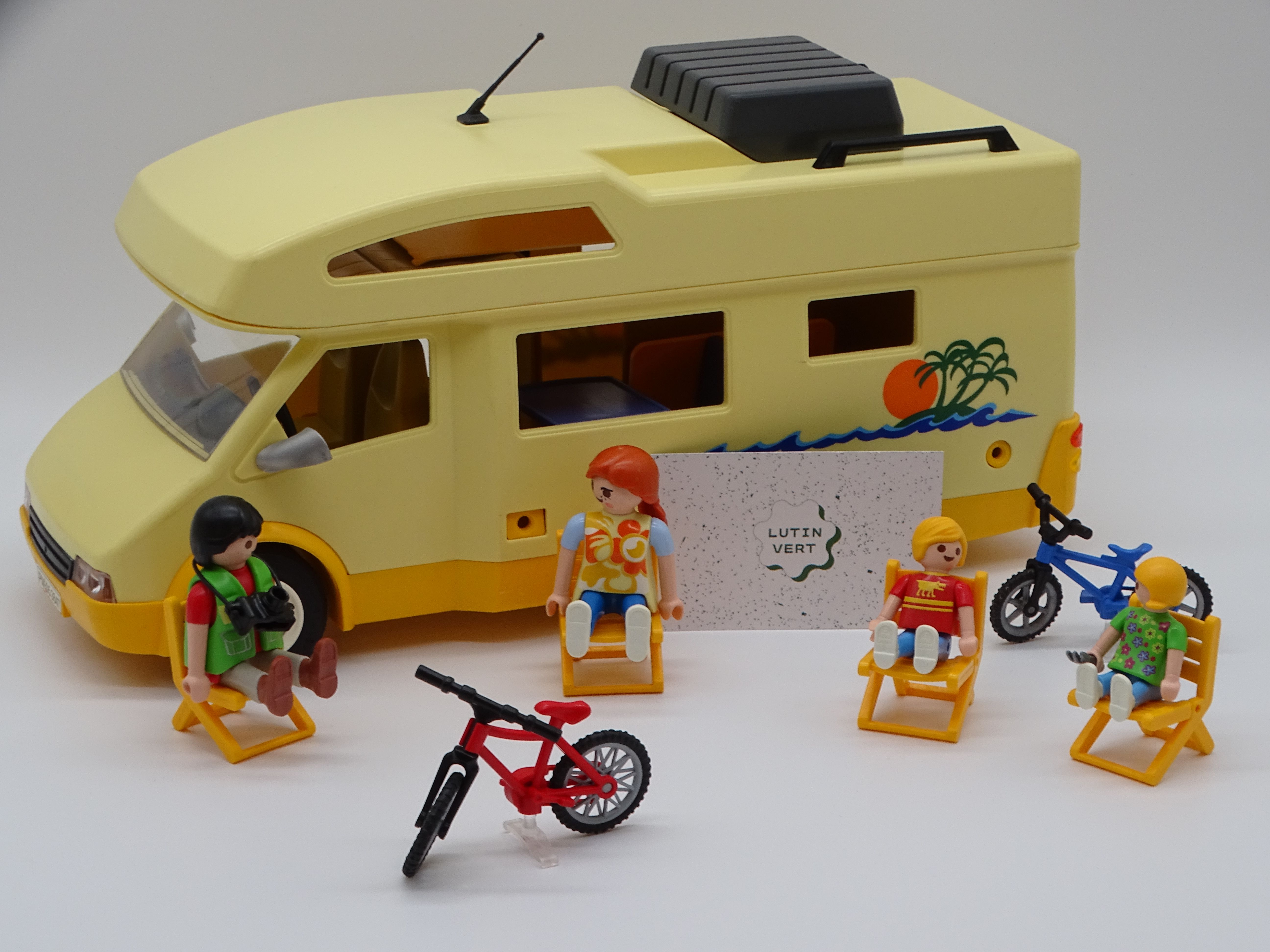 Playmobil 3647 « Famille et Camping car » d'occasion PLAYMOBIL - Dès 4 ans | Ref 13075 Très bon état - Vue 3 - 