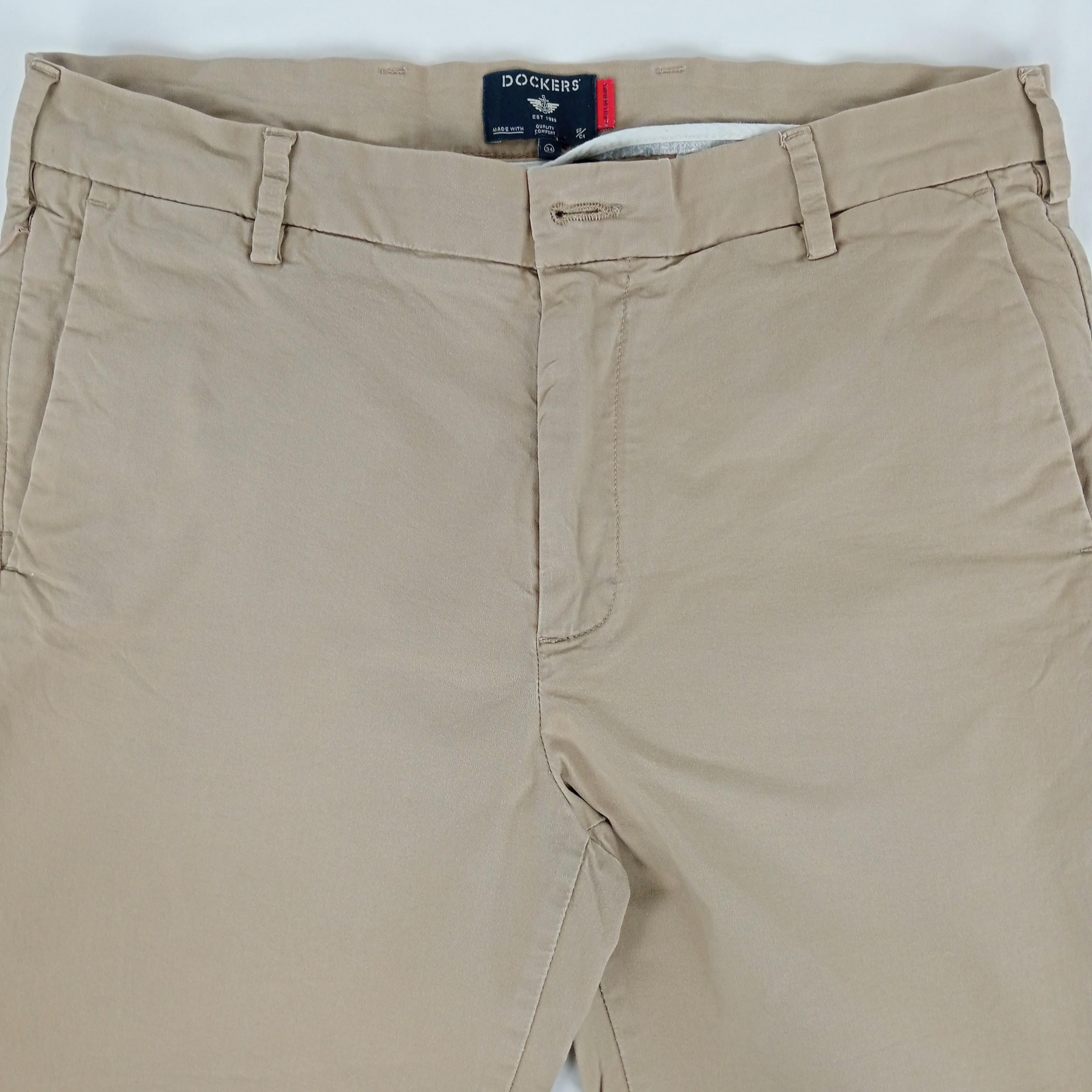 Bermuda homme de la marque Dockers coupe mi- longue de couleur kaki taille US 34/ FR 42 - Photo 3