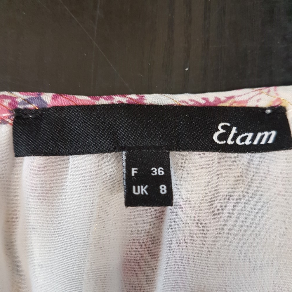 Voir photo 4 de Robe à petites fleurs roses - ETAM - Taille 36 Robe à petites fleurs roses - ETAM - Taille 36 Très bon état - Vue 4 -