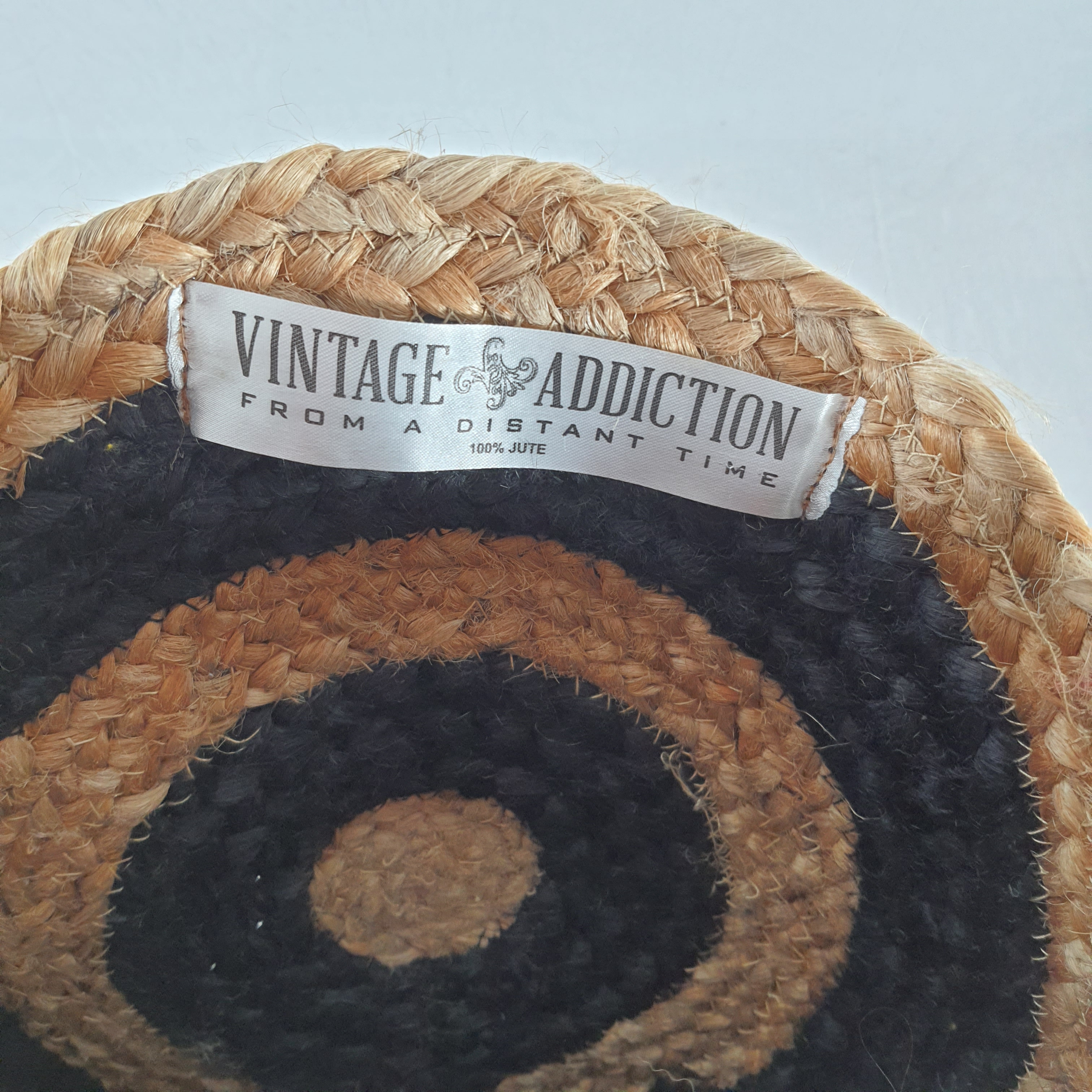 Voir photo 3 de Sac rond en jute - Vintage Addiction Sac rond en jute - Vintage Addiction Très bon état - Vue 3 -