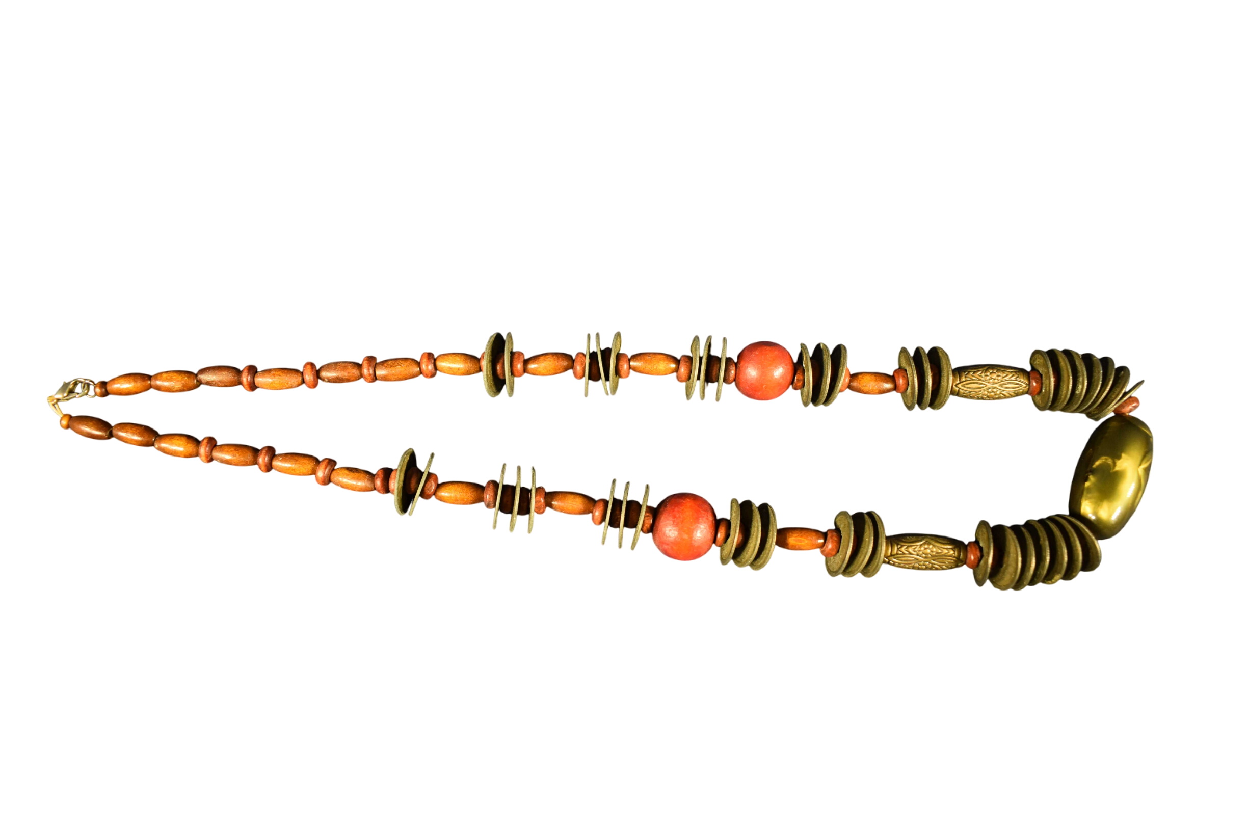 Collier ethnique " vintage ", longueur 70 cm. Bon état -  reconditionné disponible sur Label Emmaüs