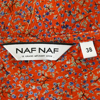 Voir photo 4 de Blouse rouge imprimée fleurs - Femme - Naf Naf - Taille 38 Blouse rouge imprimée fleurs - Femme - Naf Naf - Taille 38 Très bon état - Vue 4 -