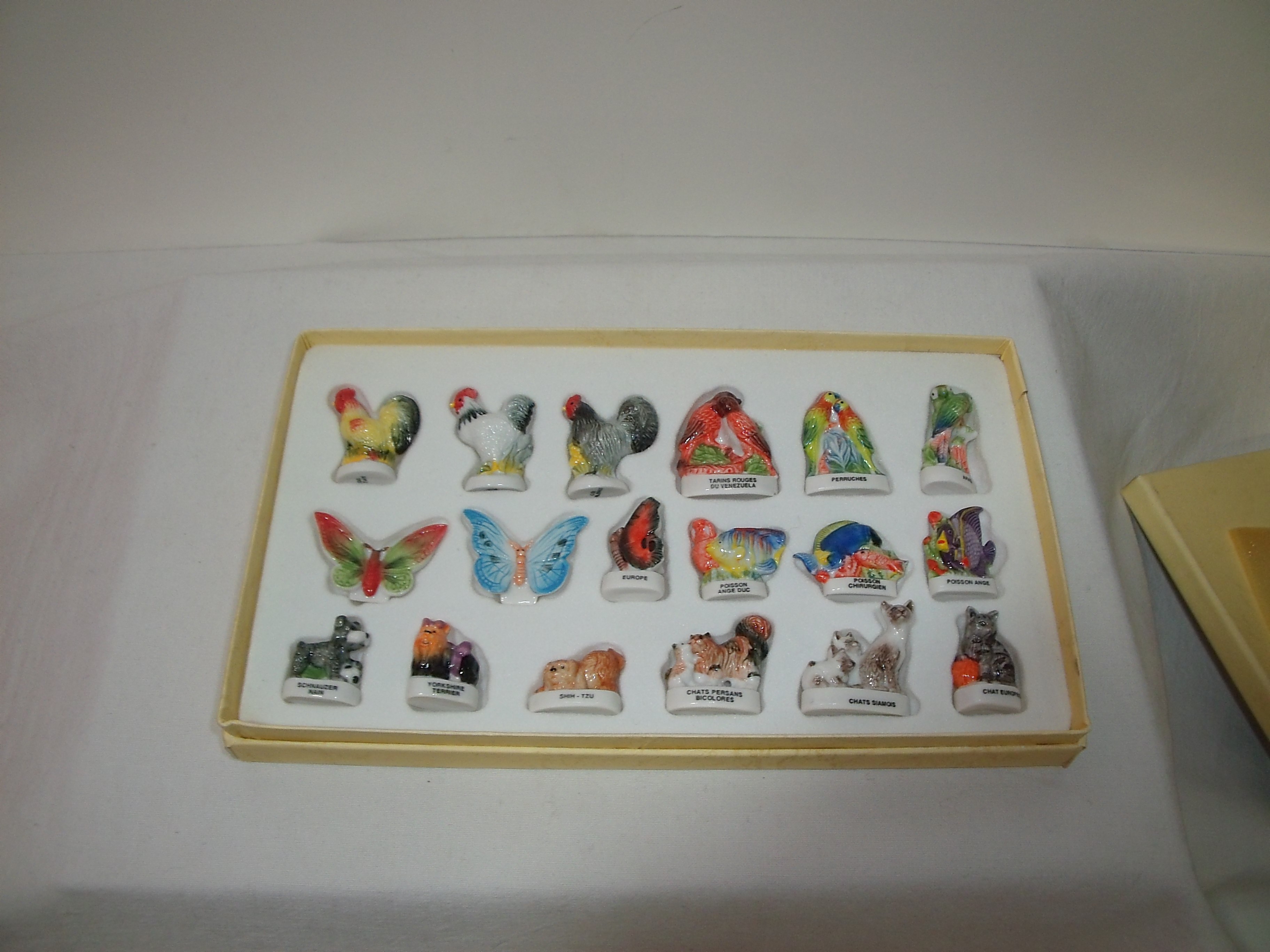 Coffret -Fèves de Collection ( 18 Pièces) Peintes à la main - Très bon état - Photo 2