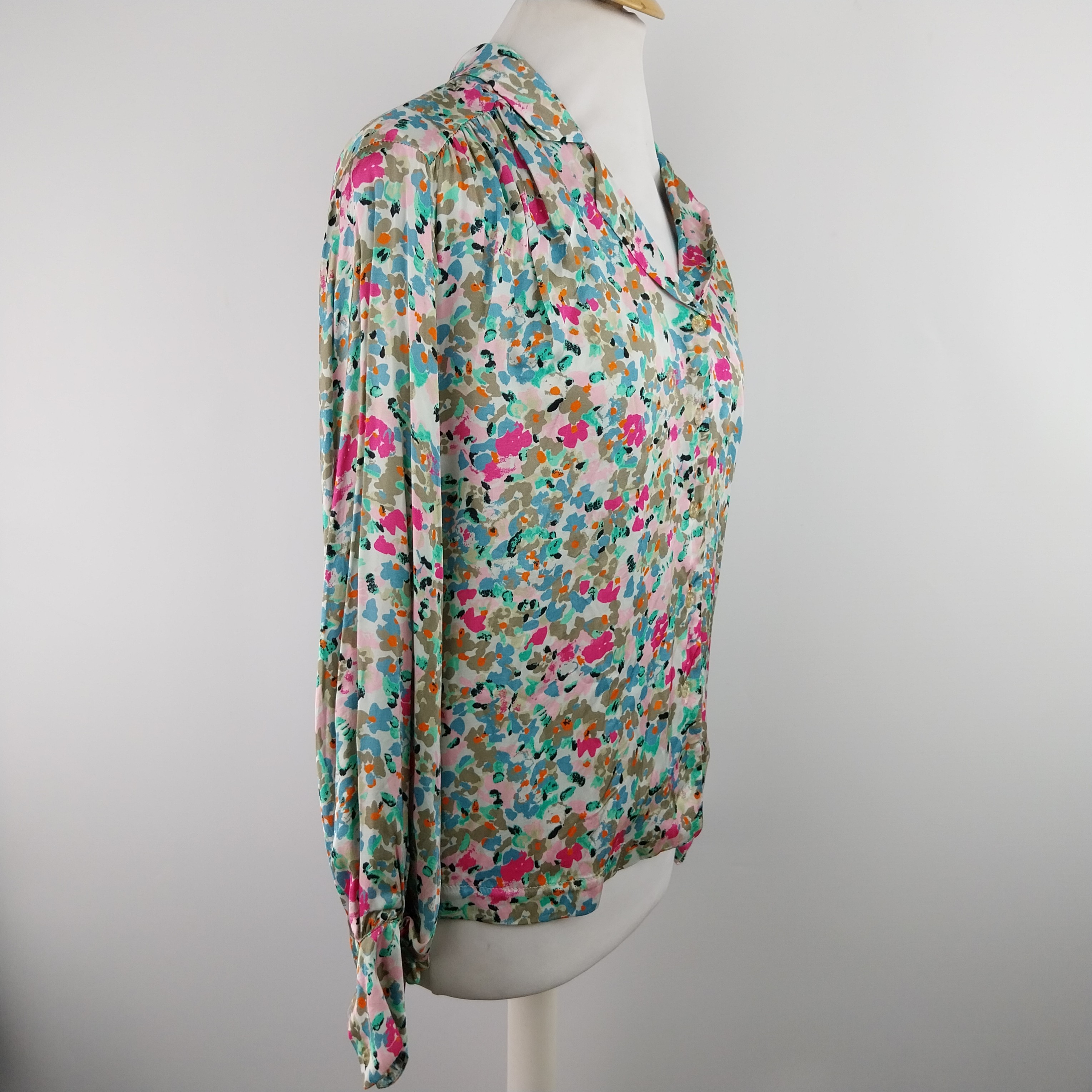 Voir photo 3 de Chemise - IMPREVU - XS Chemise - IMPREVU - XS Comme neuf - Vue 3 -