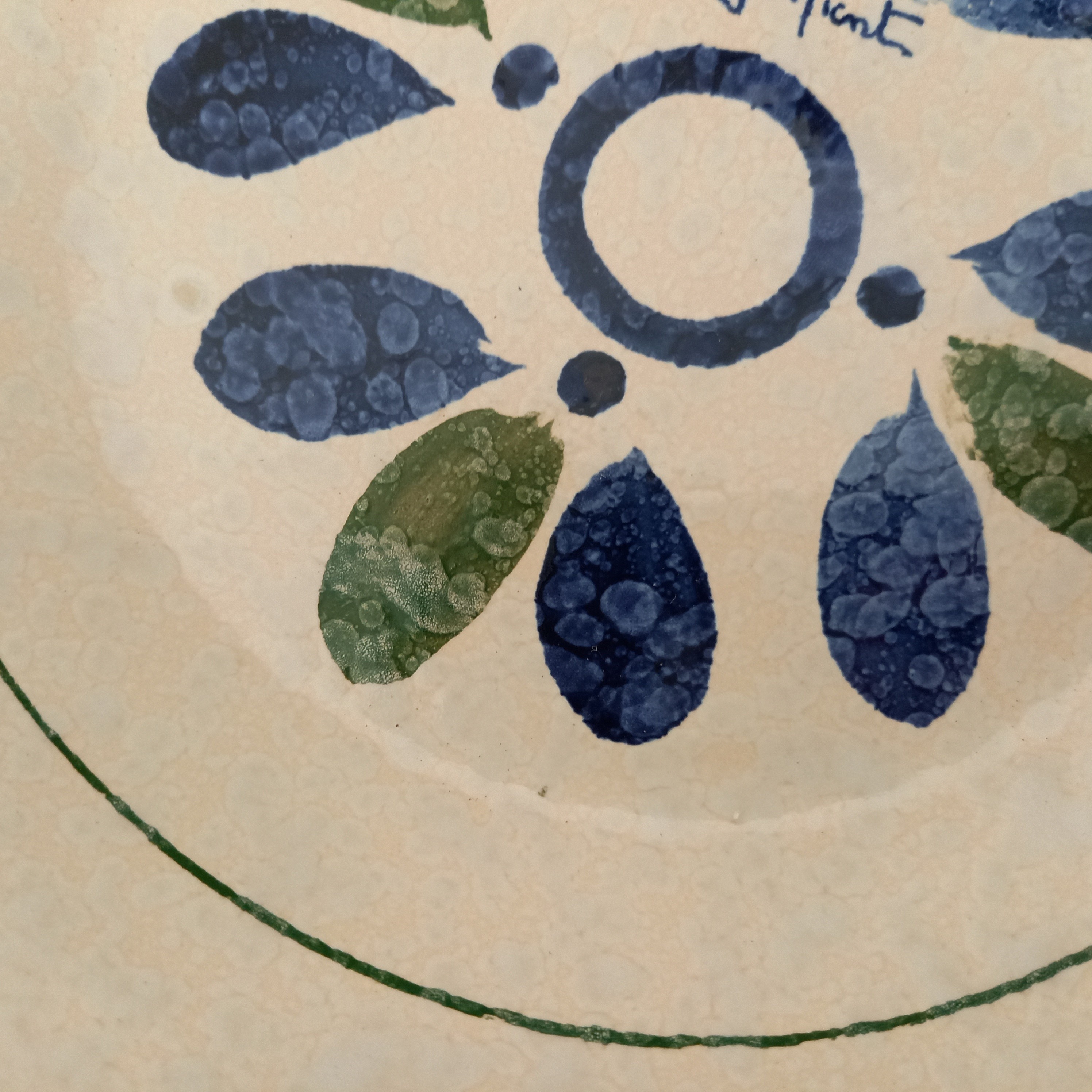 Deux assiettes en céramique signée Toy-Riont de Salins France - Bon état - Photo 7