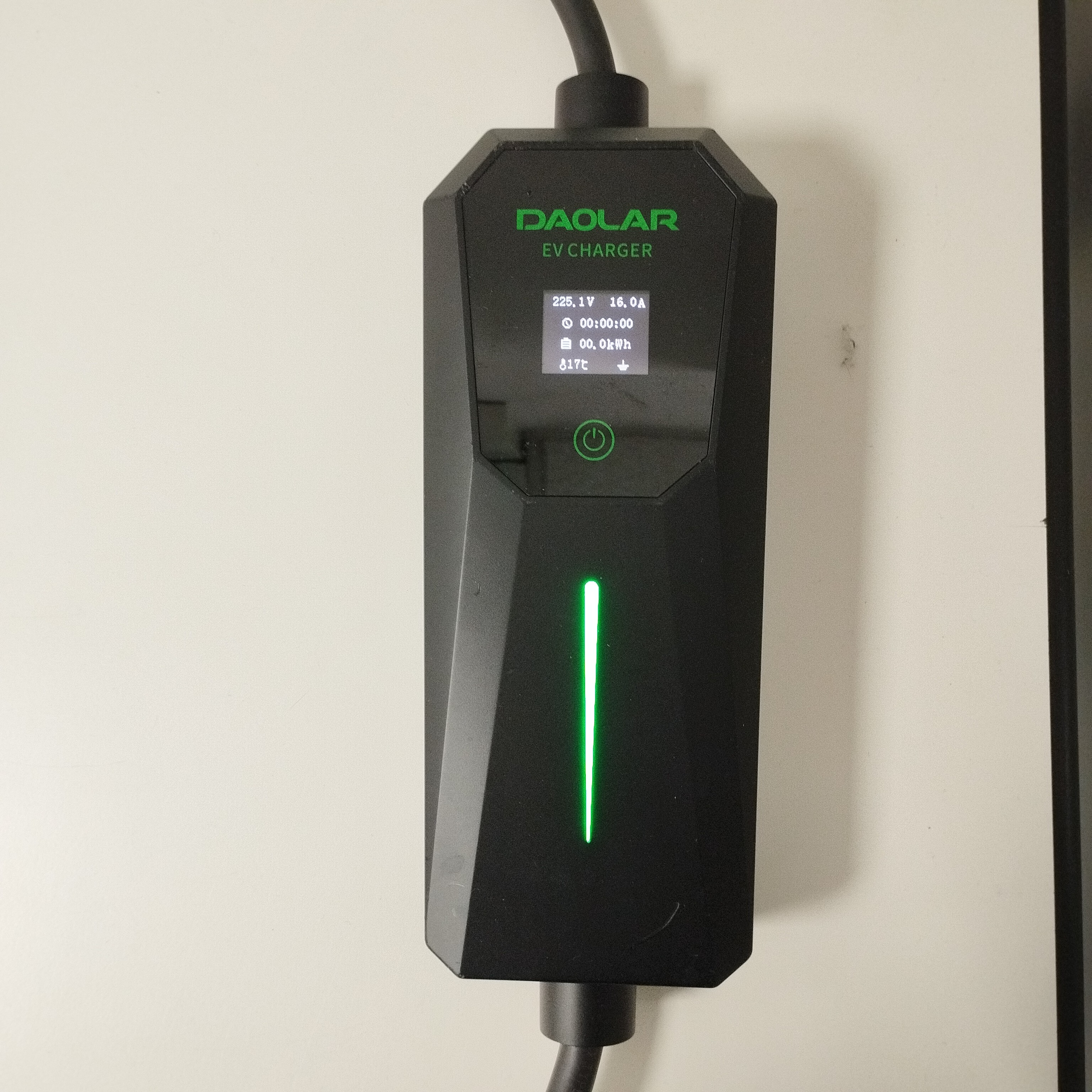 Voir photo 3 de Câble de charge pour véhicule électrique Daolar Câble de charge pour véhicule électrique Daolar Comme neuf - Vue 3 -