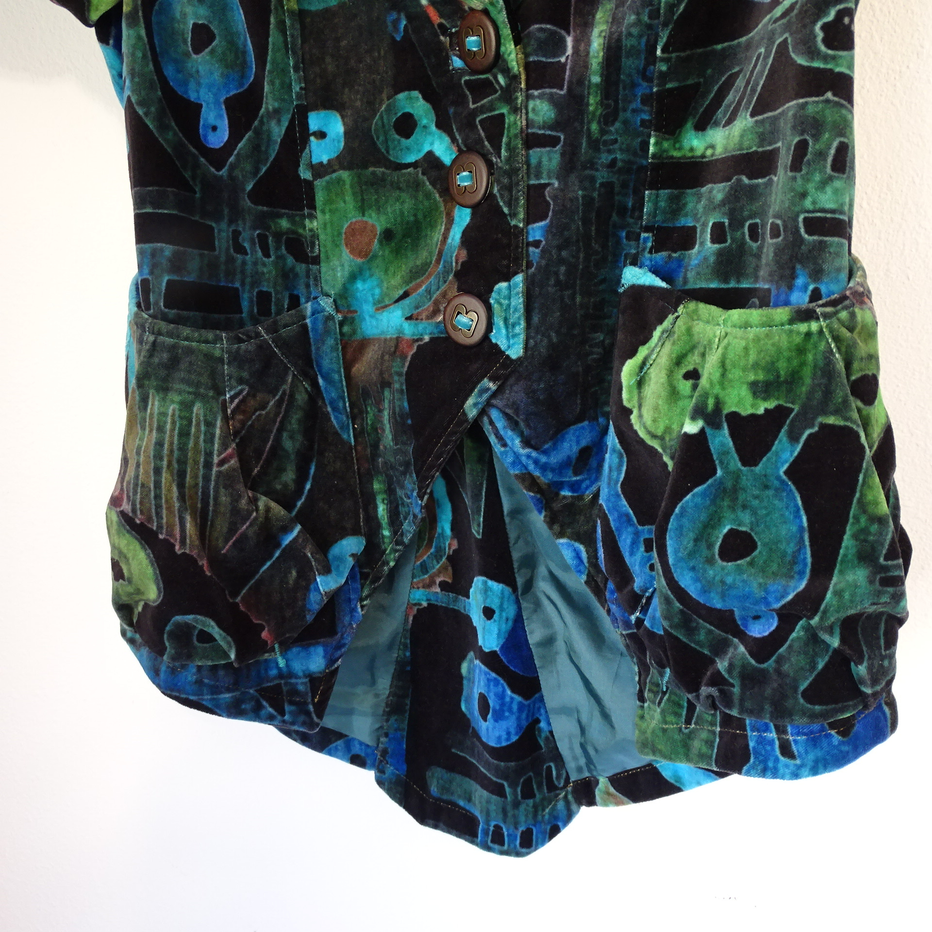 Voir photo 2 de Veste vintage en velours - Aventures des toiles, 36 Veste vintage en velours - Aventures des toiles, 36 Très bon état - Vue 2 -