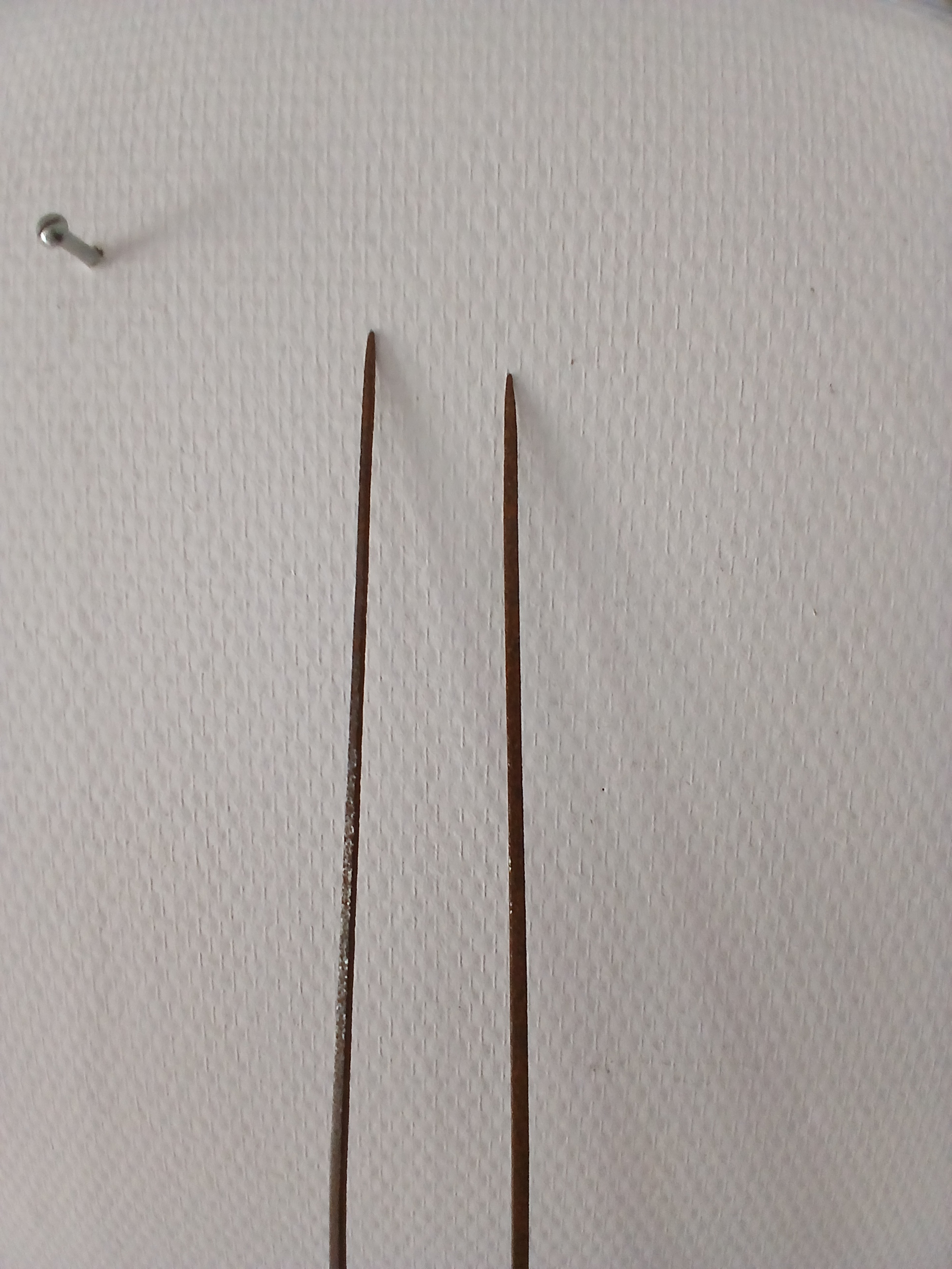Lot de 2 anciens fleurets de duel non mouchetés. État correct - Vue 5 - 