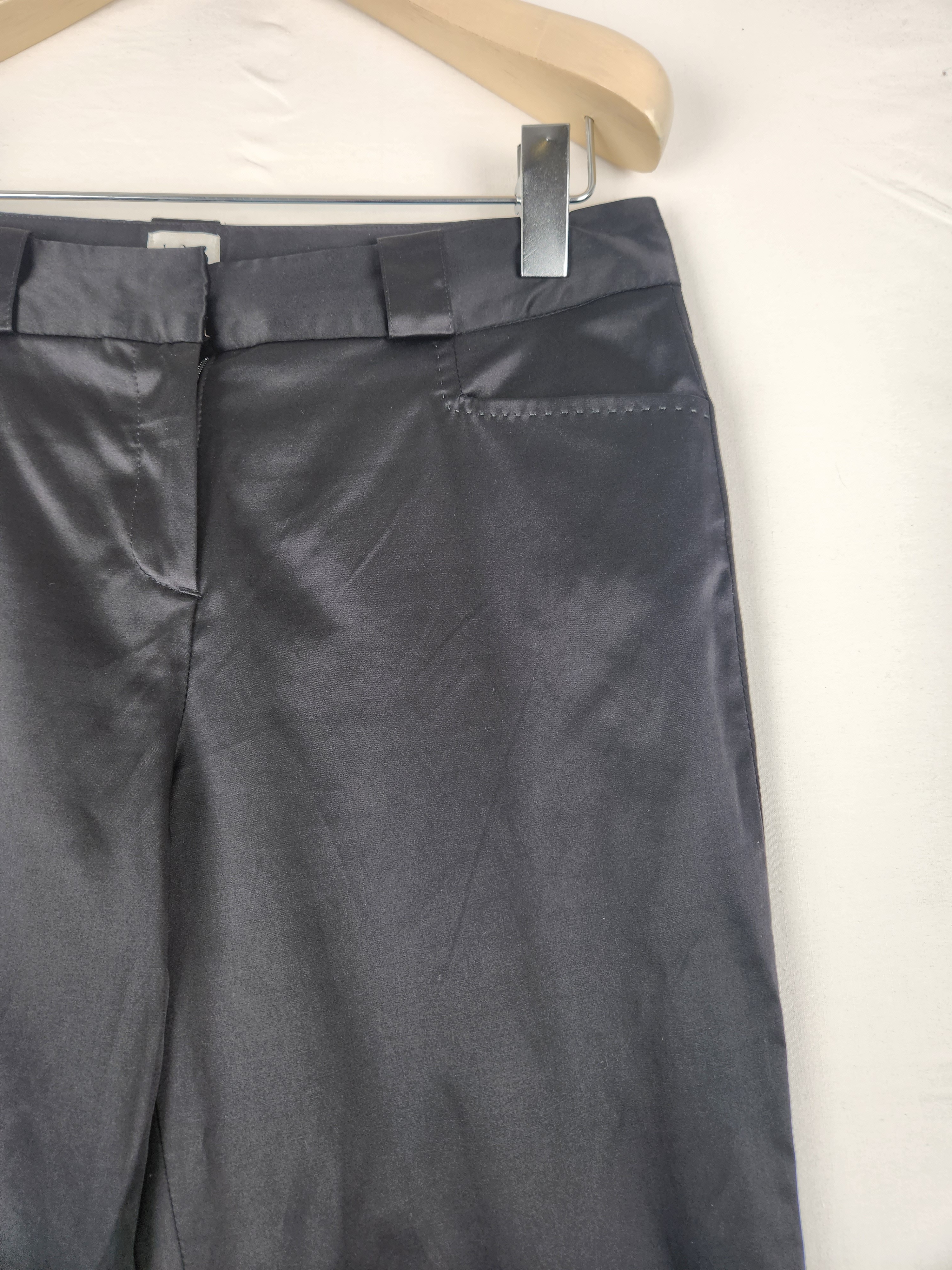 Voir photo 2 de 1.2.3 - Pantalon noir - Taille 38 Longueur= 98 cm 1.2.3 - Pantalon noir - Taille 38 Longueur= 98 cm Très bon état - Vue 2 -