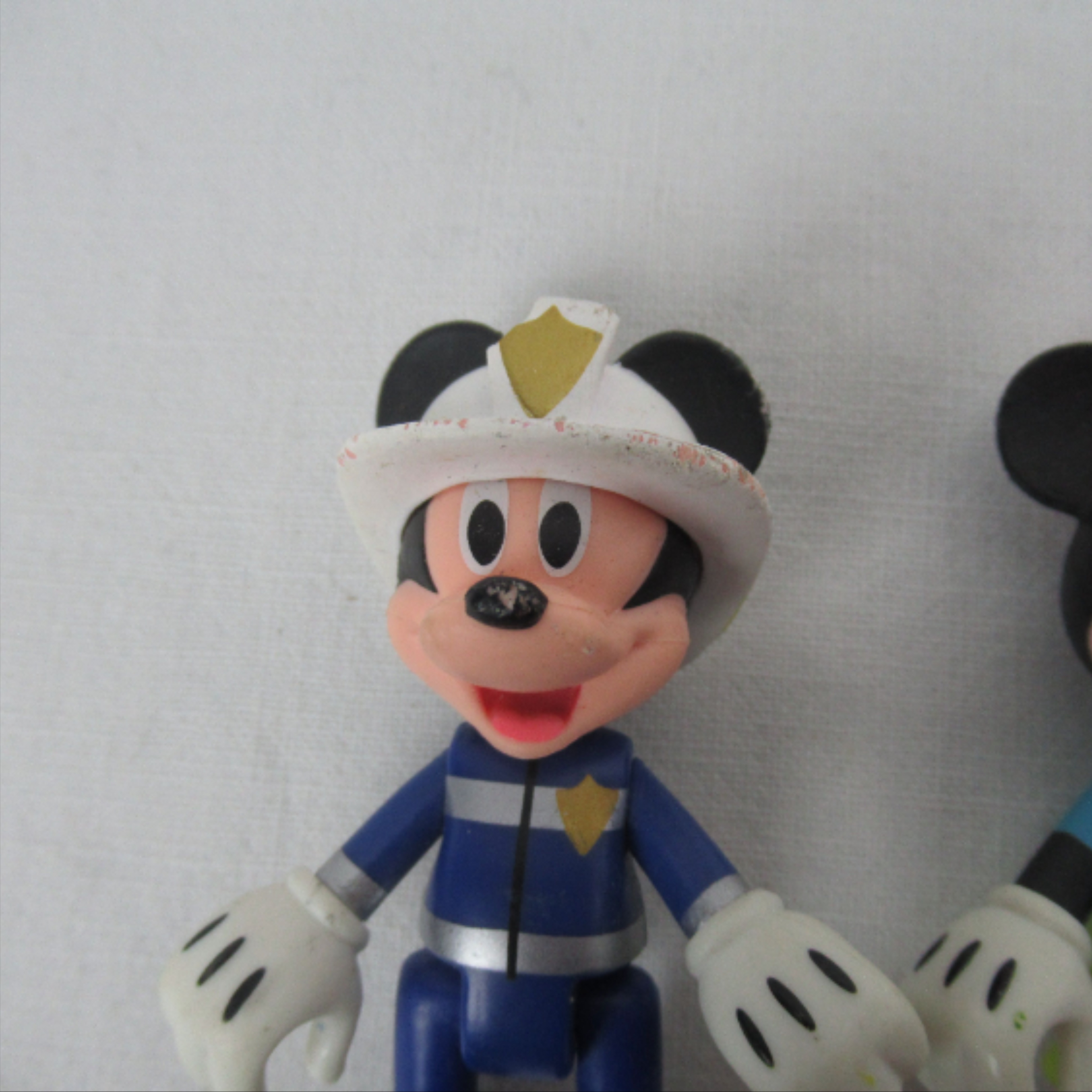 Lot de dix figurines Mickey et ses amis Bon état - Vue 4 - 