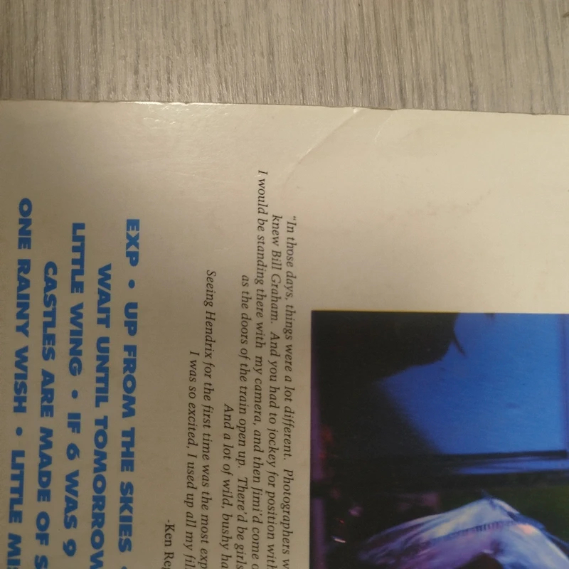 Songbook Jimi Hendrix Axis Bold As Love partitions guitare basse batterie Hal Leonard rare Bon état - Vue 8 - 